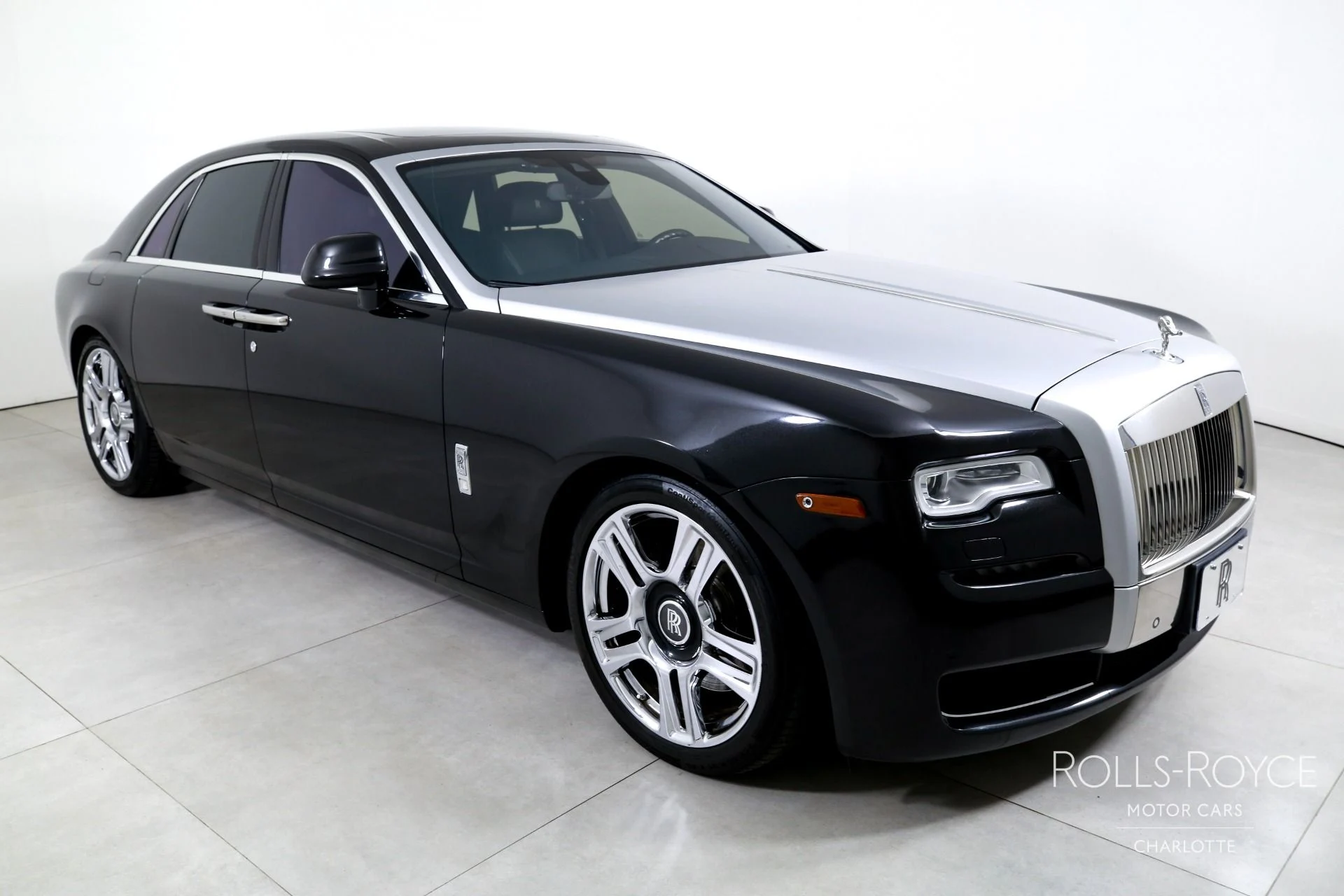 mph005_639469023_Used_2015_Rolls_Royce_Ghost_1769450770_9e0791d0b3
