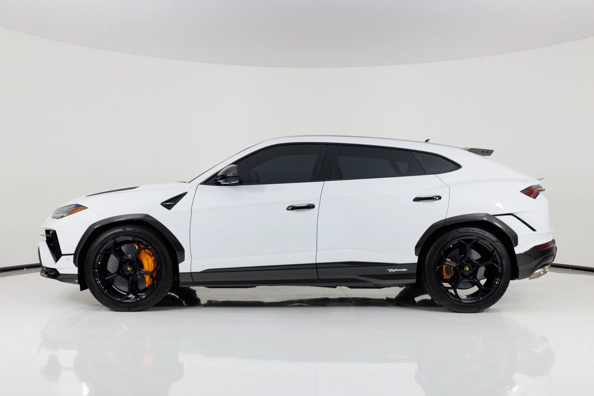 mph005_645728740_Used_2024_Lamborghini_Urus_Performante_1780601125_bdd736950e