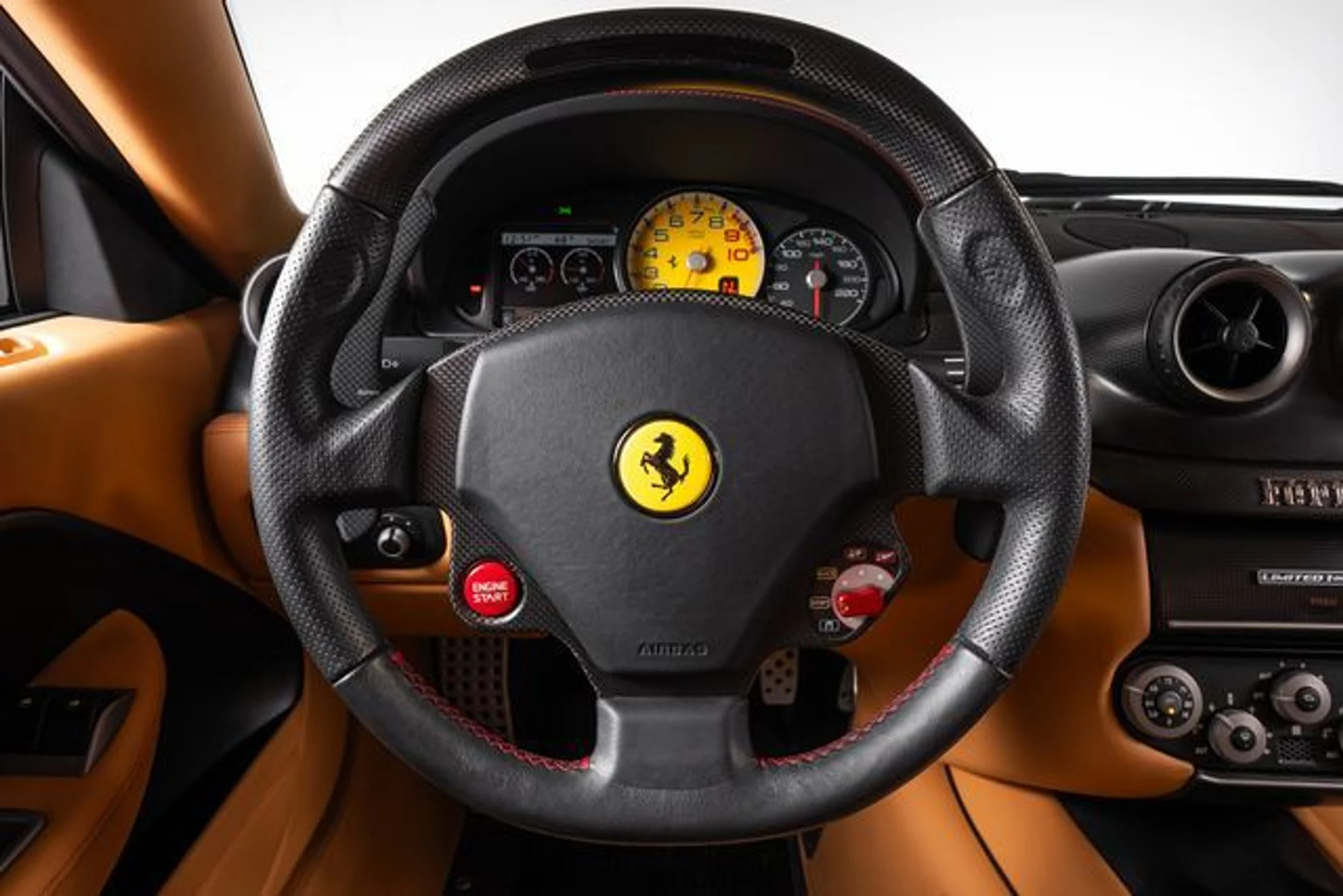 mph005_654521600_43351444b02f4cee3513a174f648fa75x_9d53cadcfc