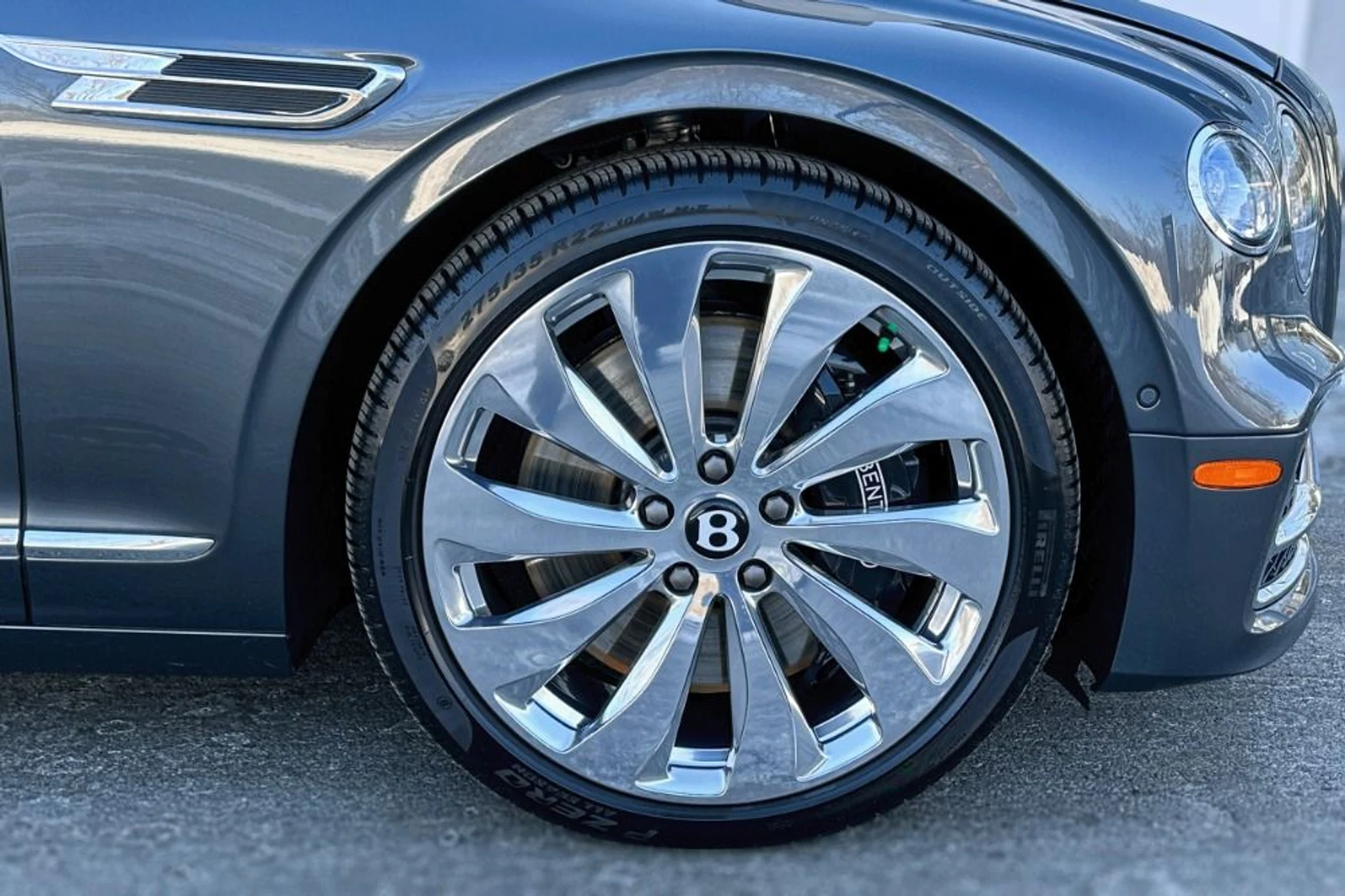 mph005_664043907_Used_2024_Bentley_Flying_Spur_Edition_8_1769780862_4c8bd281e8