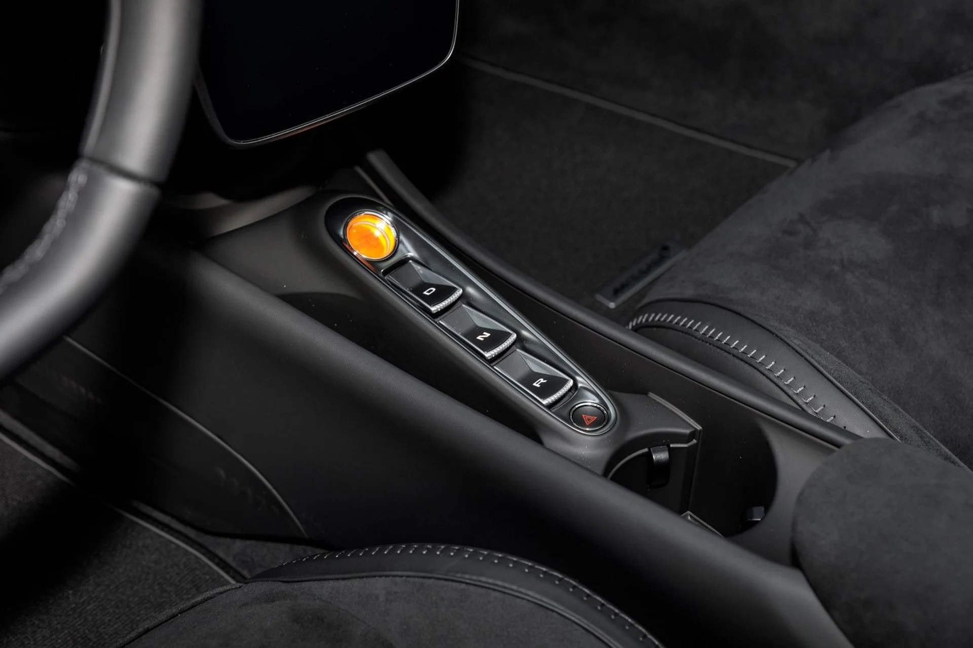 mph005_670515317_647_p6_l_405920148d