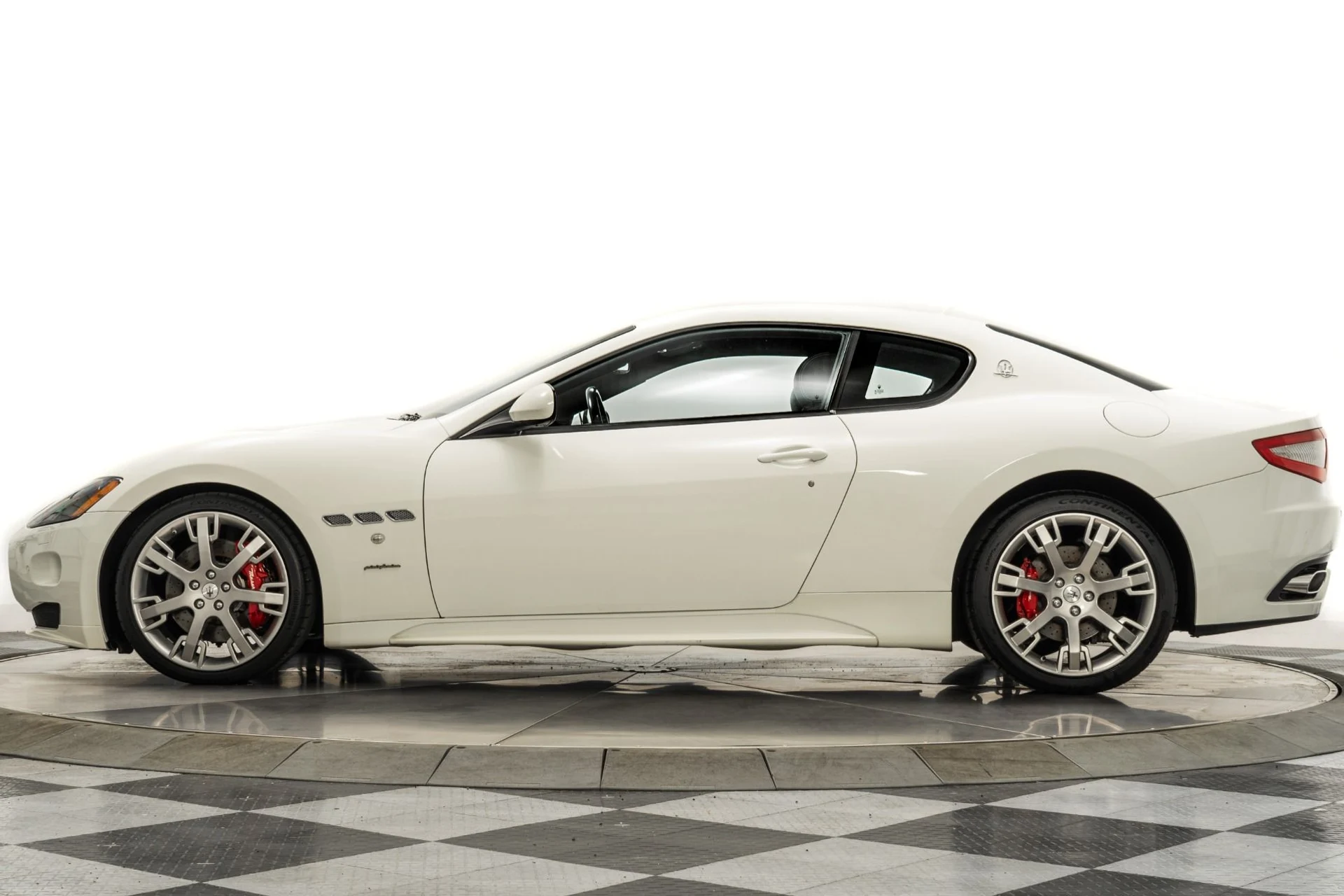 mph005_676416364_Used_2012_Maserati_Gran_Turismo_S_1760125207_f133afb6aa