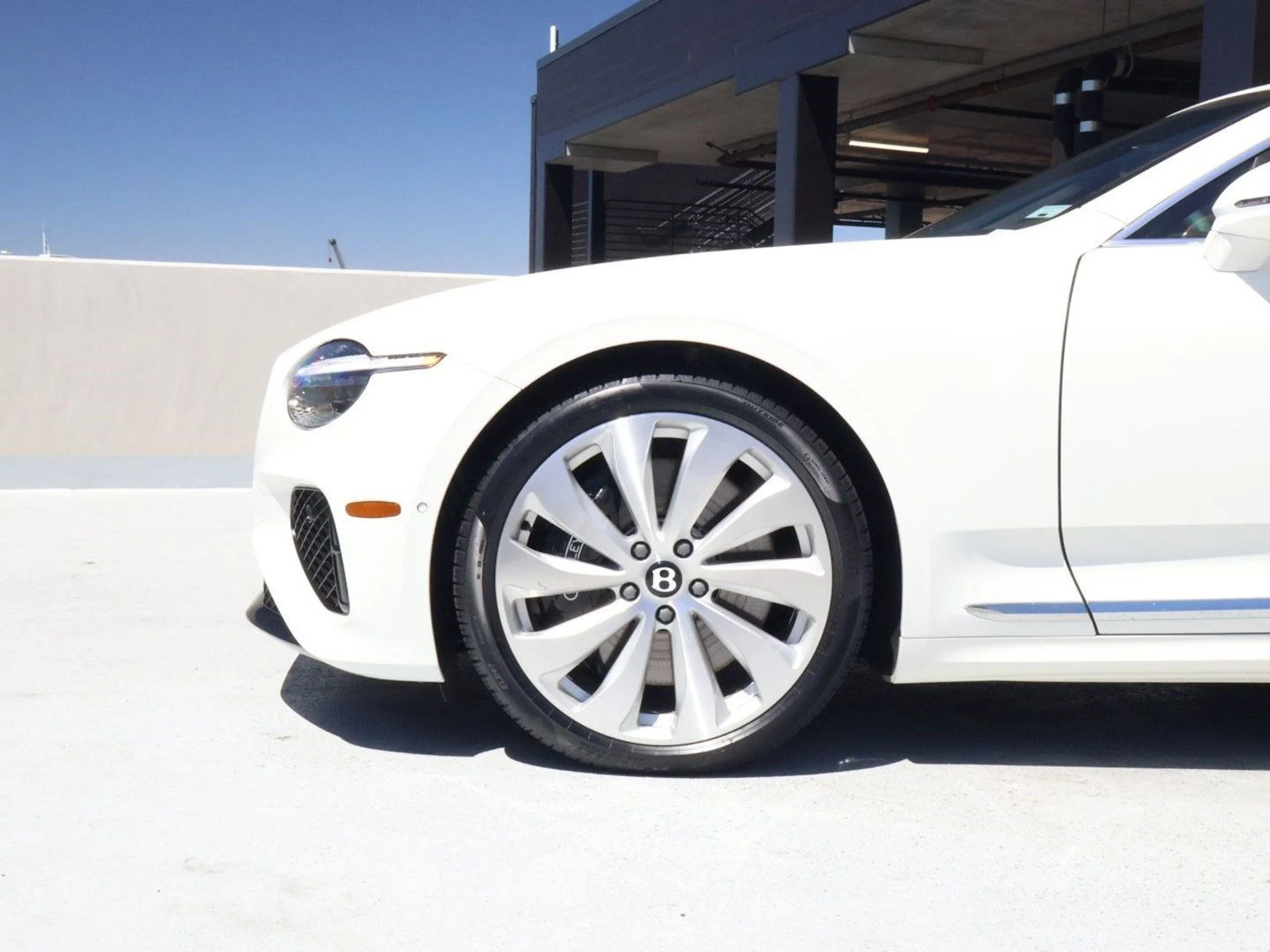 mph005_678618251_58e8a226b9f5146e2e45950f5ca4d712x_952f22a1fe