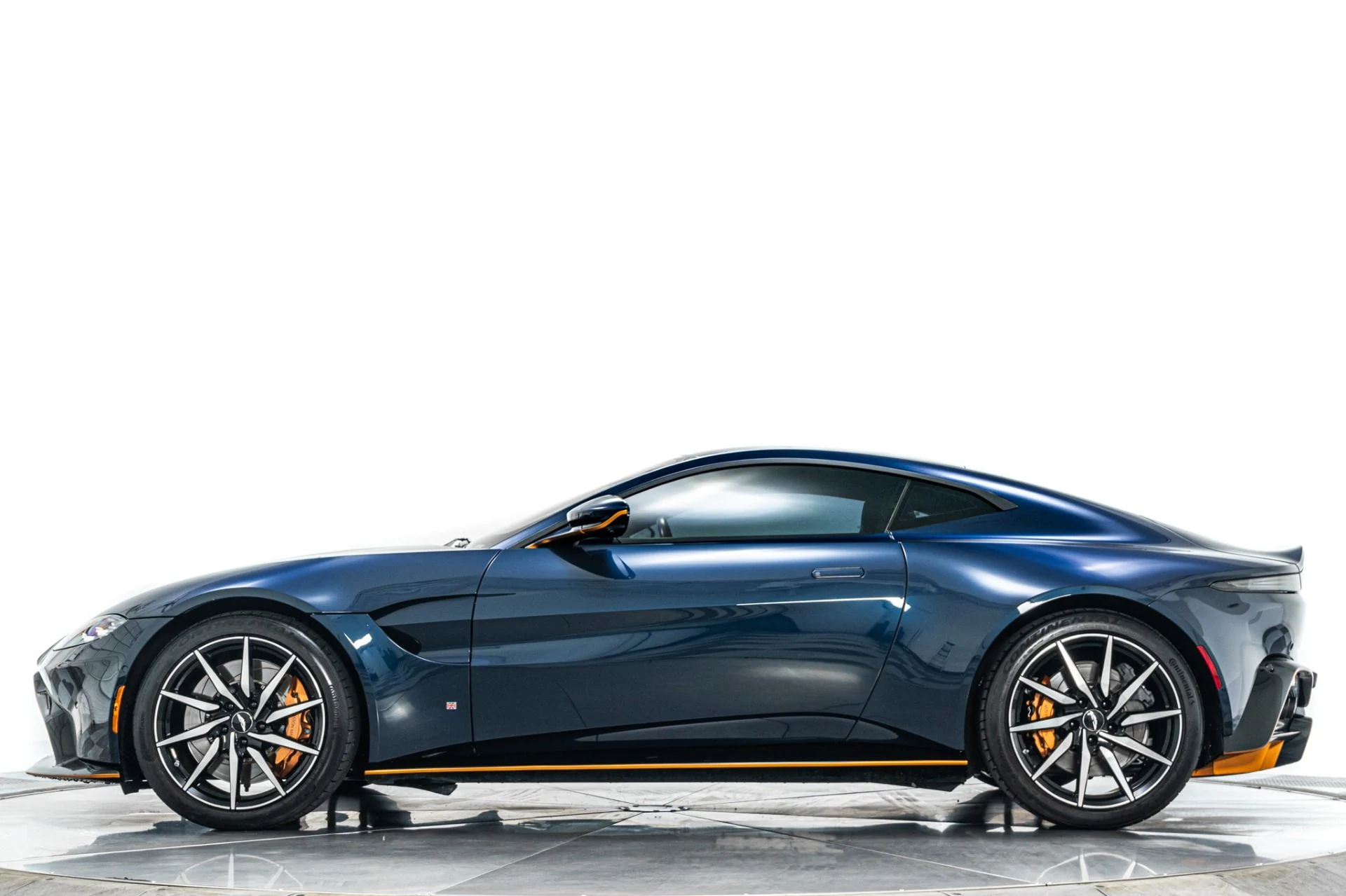 mph005_685191290_Used_2020_Aston_Martin_Vantage_Black_Bodypack_Tech_Collection_1783017471_f443d775d8