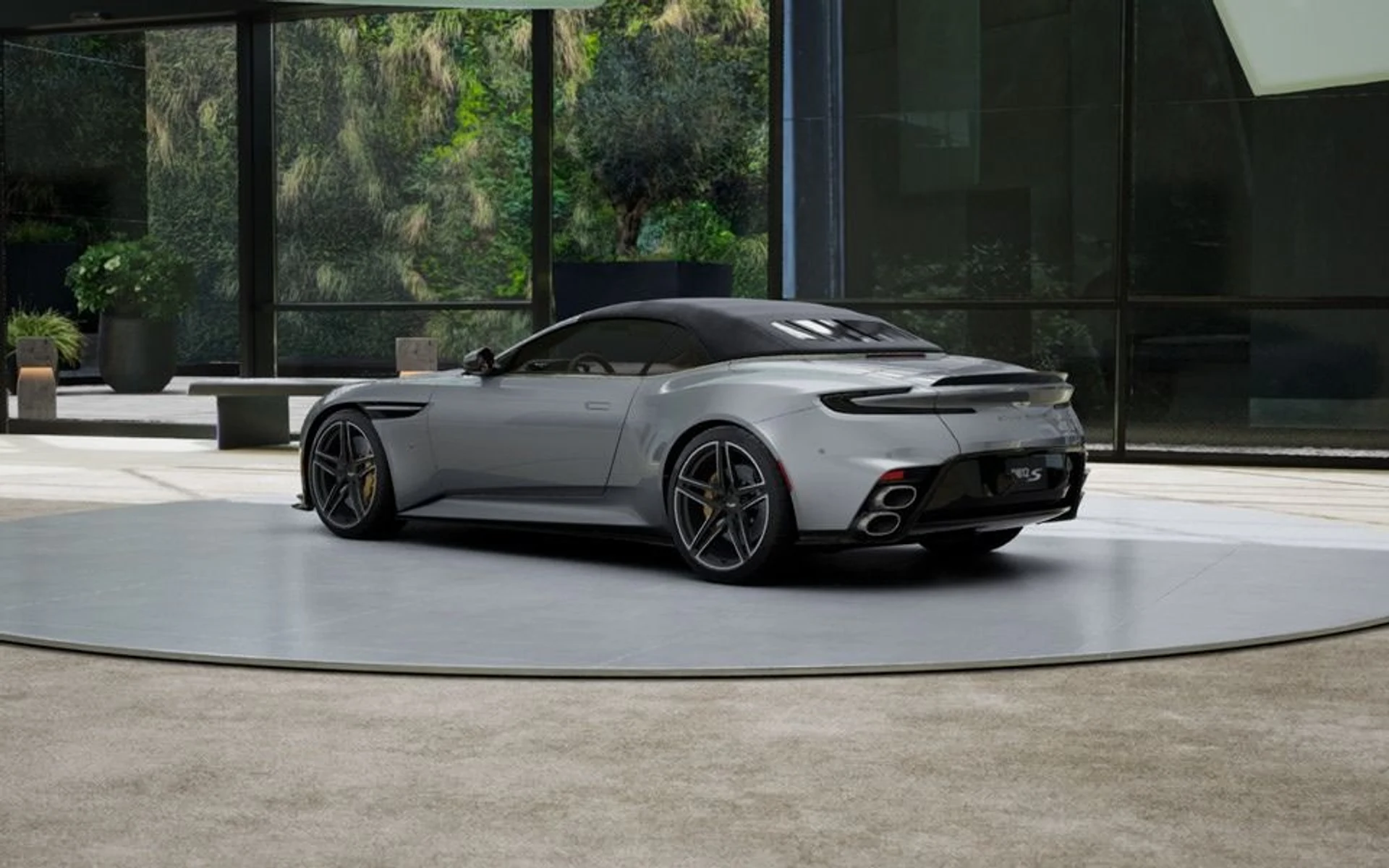 mph005_69235303_New_2027_Aston_Martin_DB_12_S_Volante_In_Transit_72621cc69d