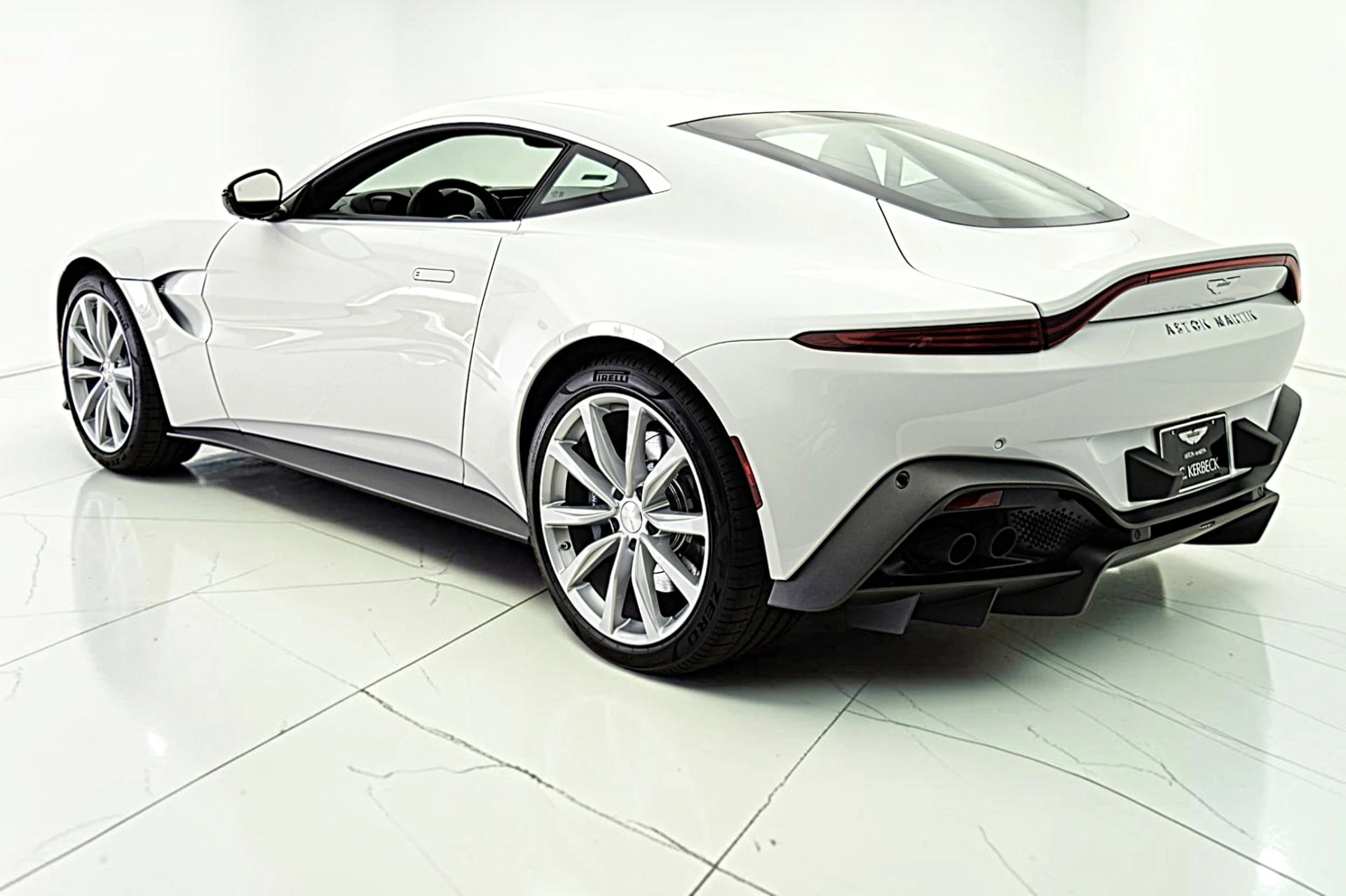 mph005_692376391_Used_2023_Aston_Martin_Vantage_Coupe_50800945c3