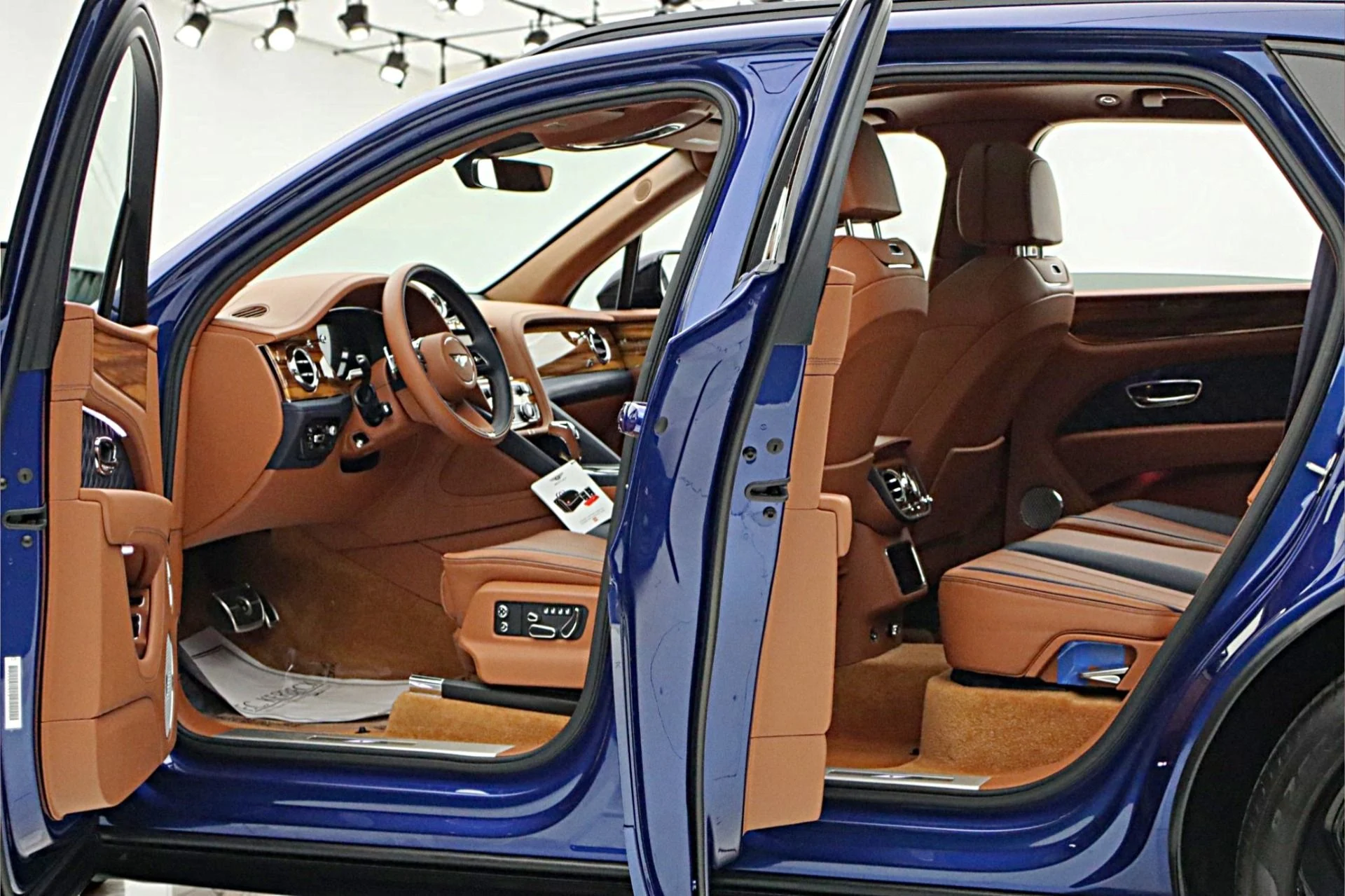 mph005_696804446_Used_2022_Bentley_Bentayga_S_V8_367c5357de