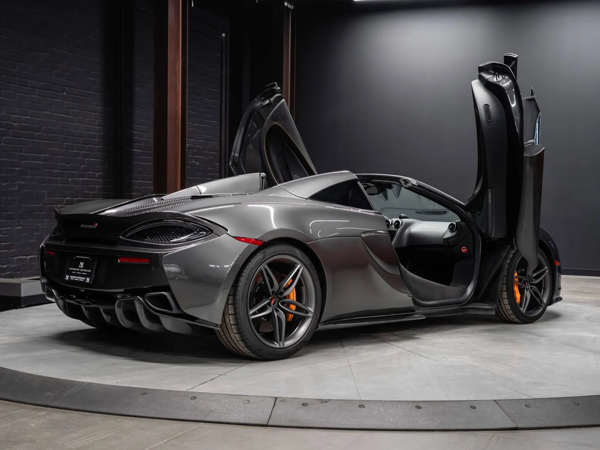 mph005_69725281_mclaren_570s_2018_aeb0488803