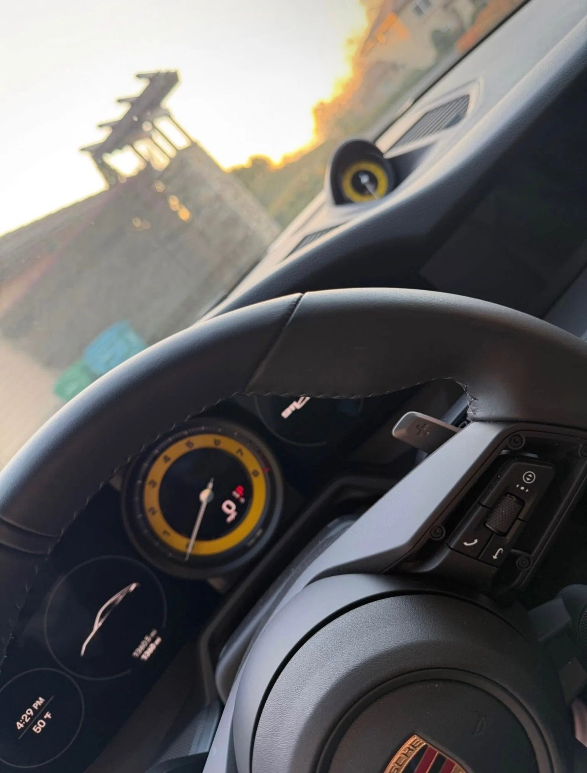 mph005_7095154_Used_2023_Porsche_911_Carrera_1768427482_0554b917a8