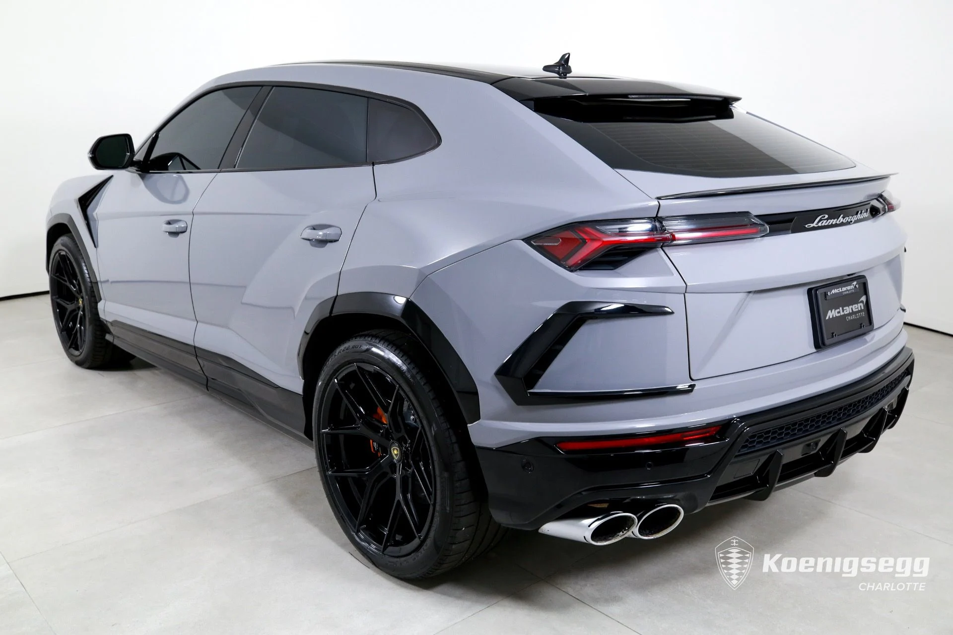 mph005_73280789_Used_2019_LAMBORGHINI_URUS_1760989732_7d423e8bdd