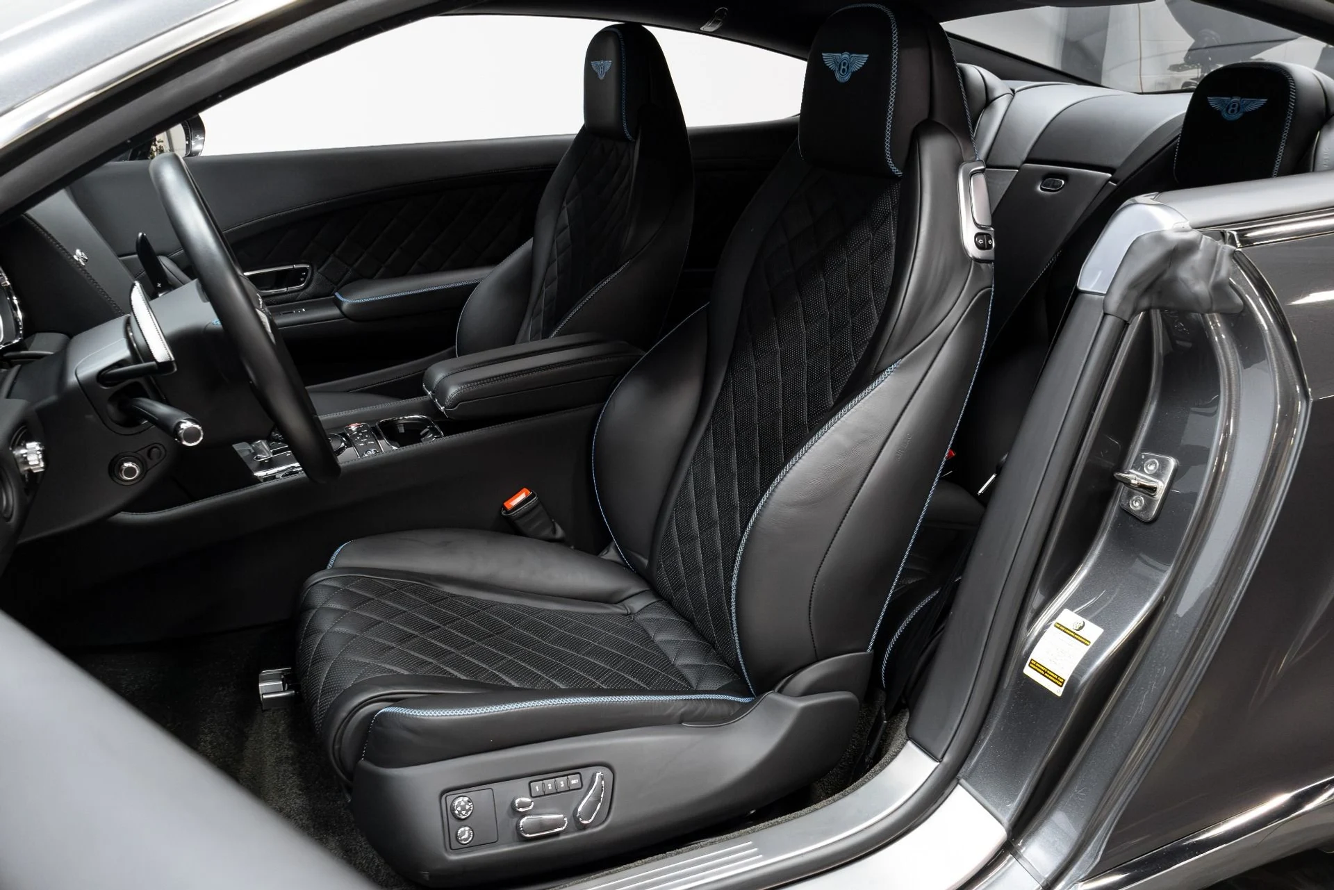 mph005_733493326_Used_2017_Bentley_Continental_GT_W12_1768496088_457d289d07