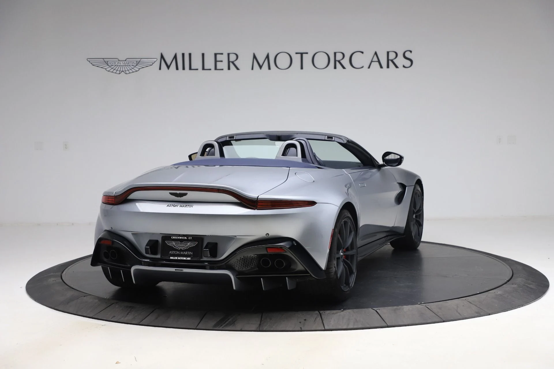 mph005_736636829_Used_2021_Aston_Martin_Vantage_Roadster_1610739854_28fae6a86f