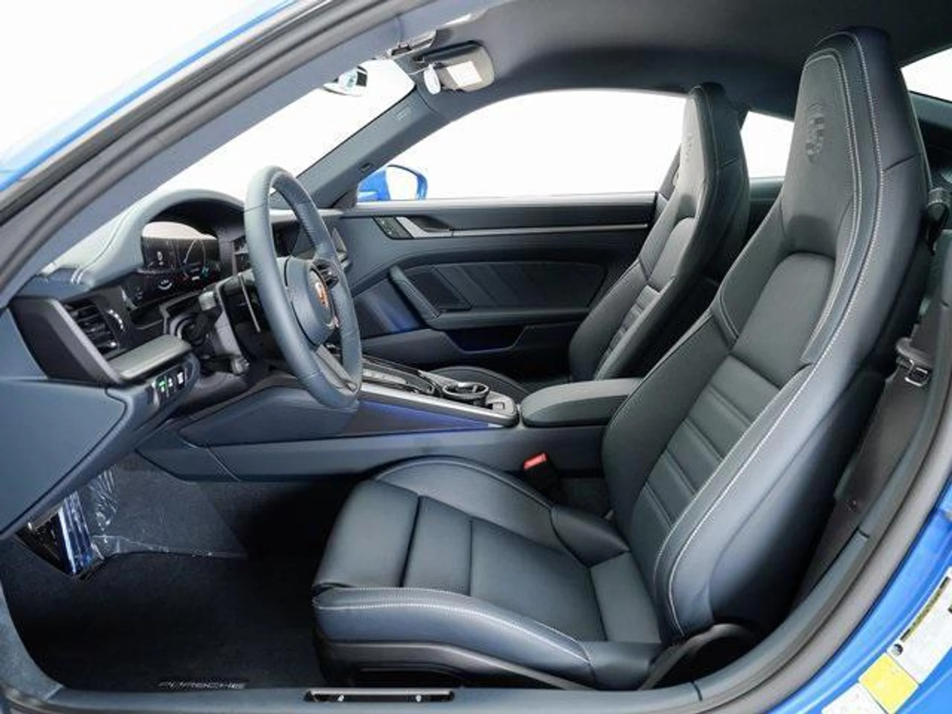 mph005_737721040_s0_FU_5_R1z4stpn_D_5f2a_O5h_Qp6i0_306e834da5