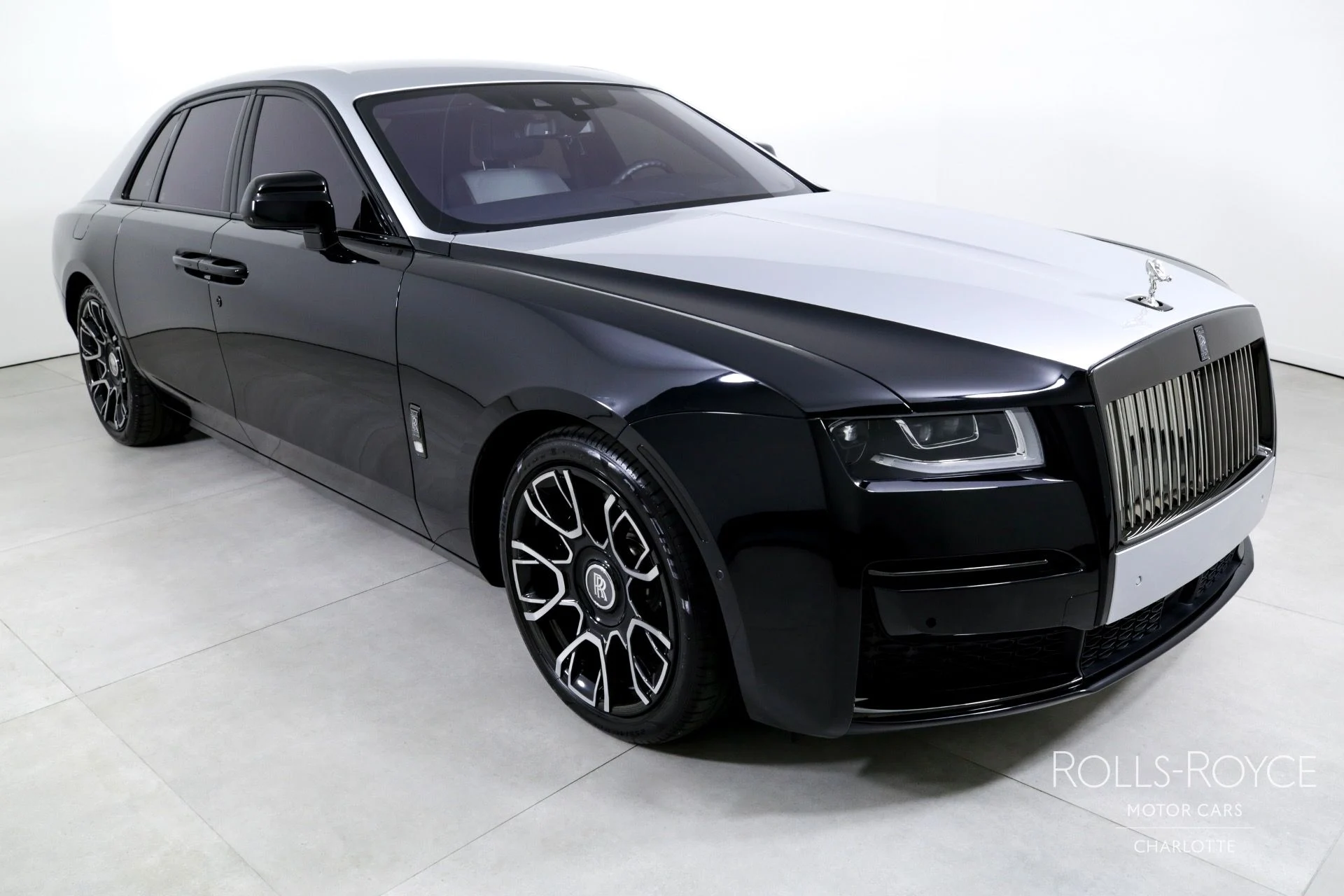 mph005_737845756_Used_2022_Rolls_Royce_Black_Badge_Ghost_1713469373_d39c078fbd