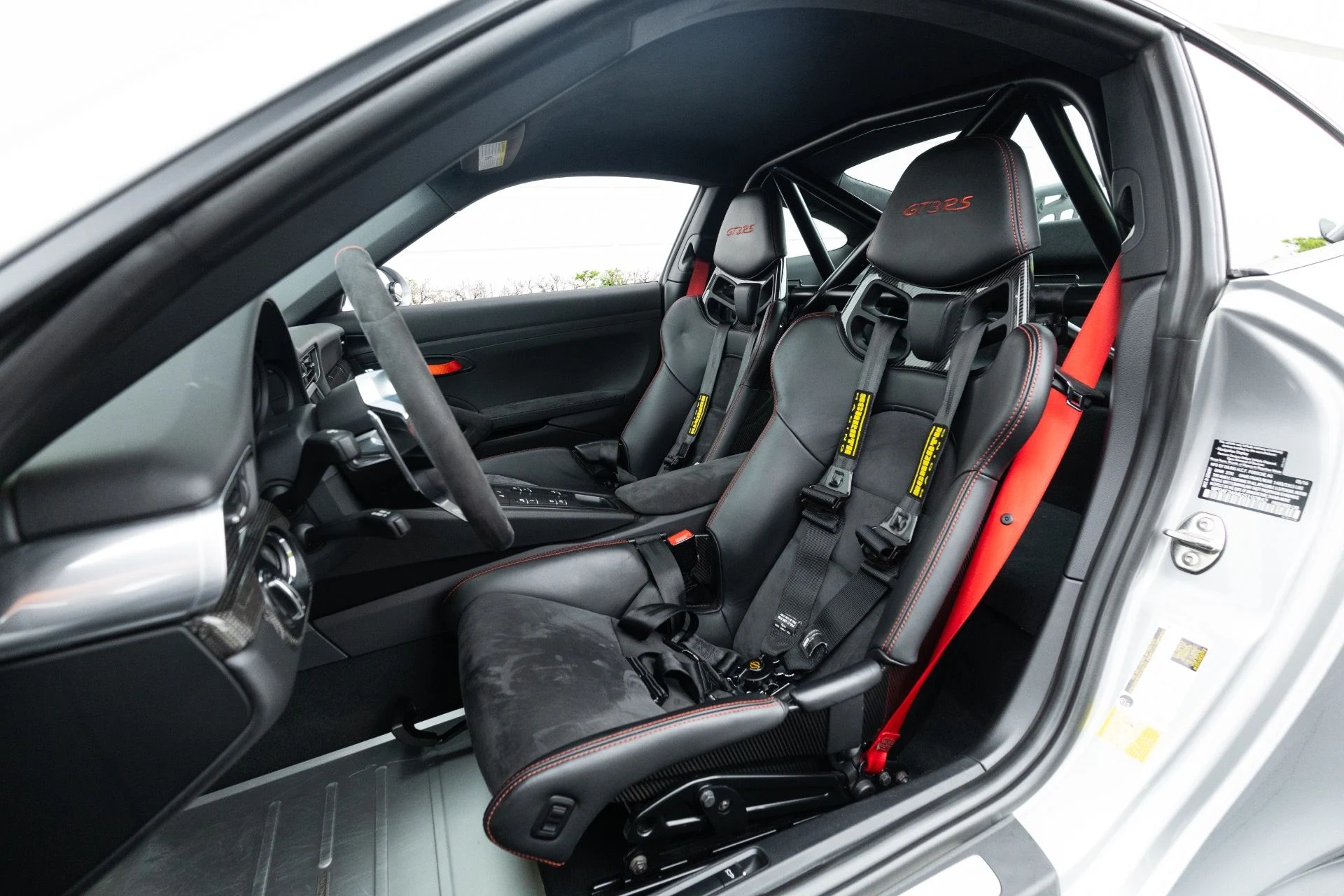 mph005_748829386_Used_2016_Porsche_911_GT_3_RS_1773808378_ce9662fbd2