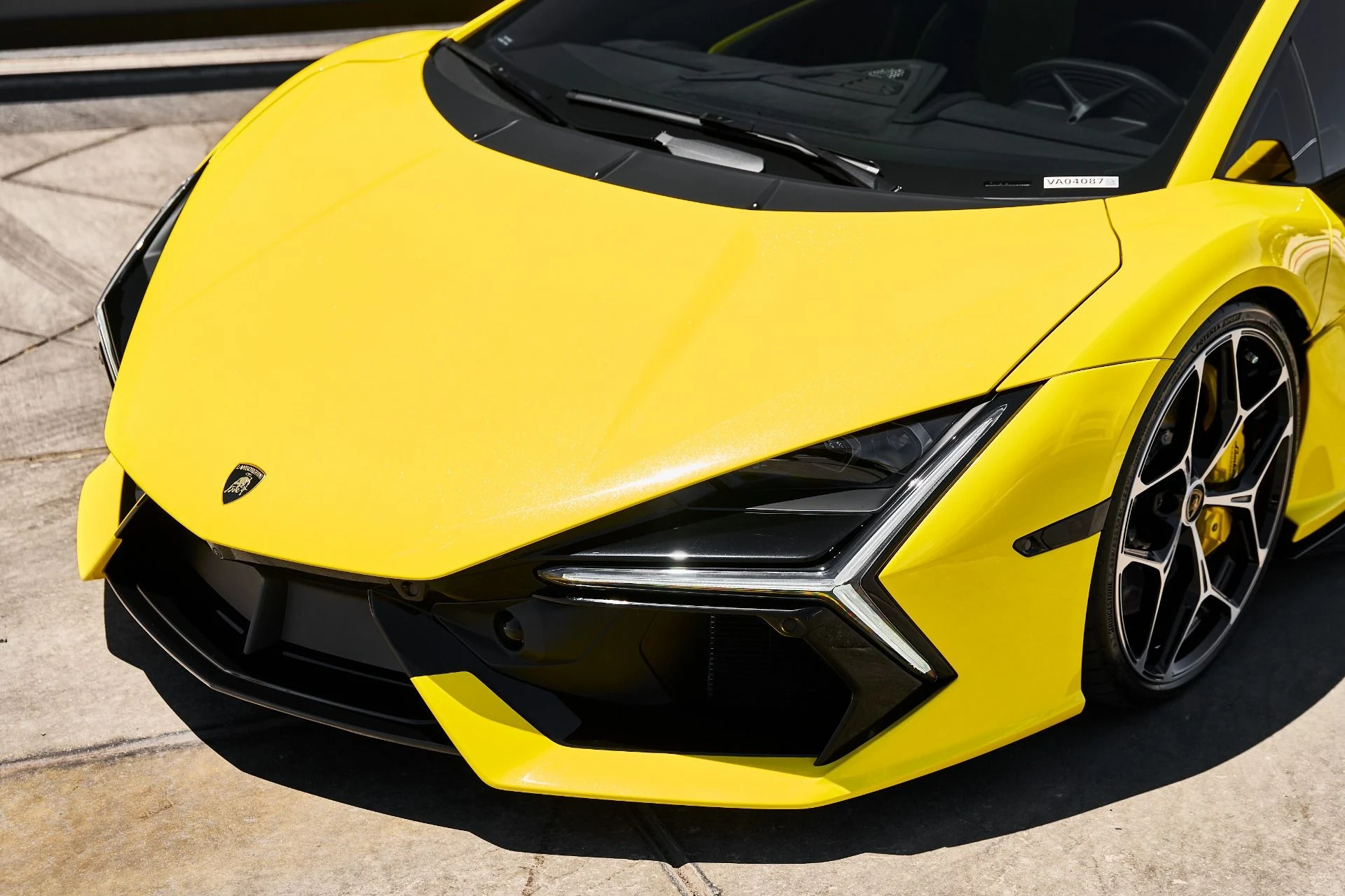 mph005_755866687_Used_2026_Lamborghini_Revuelto_Base_1782197973_16af0c6d20