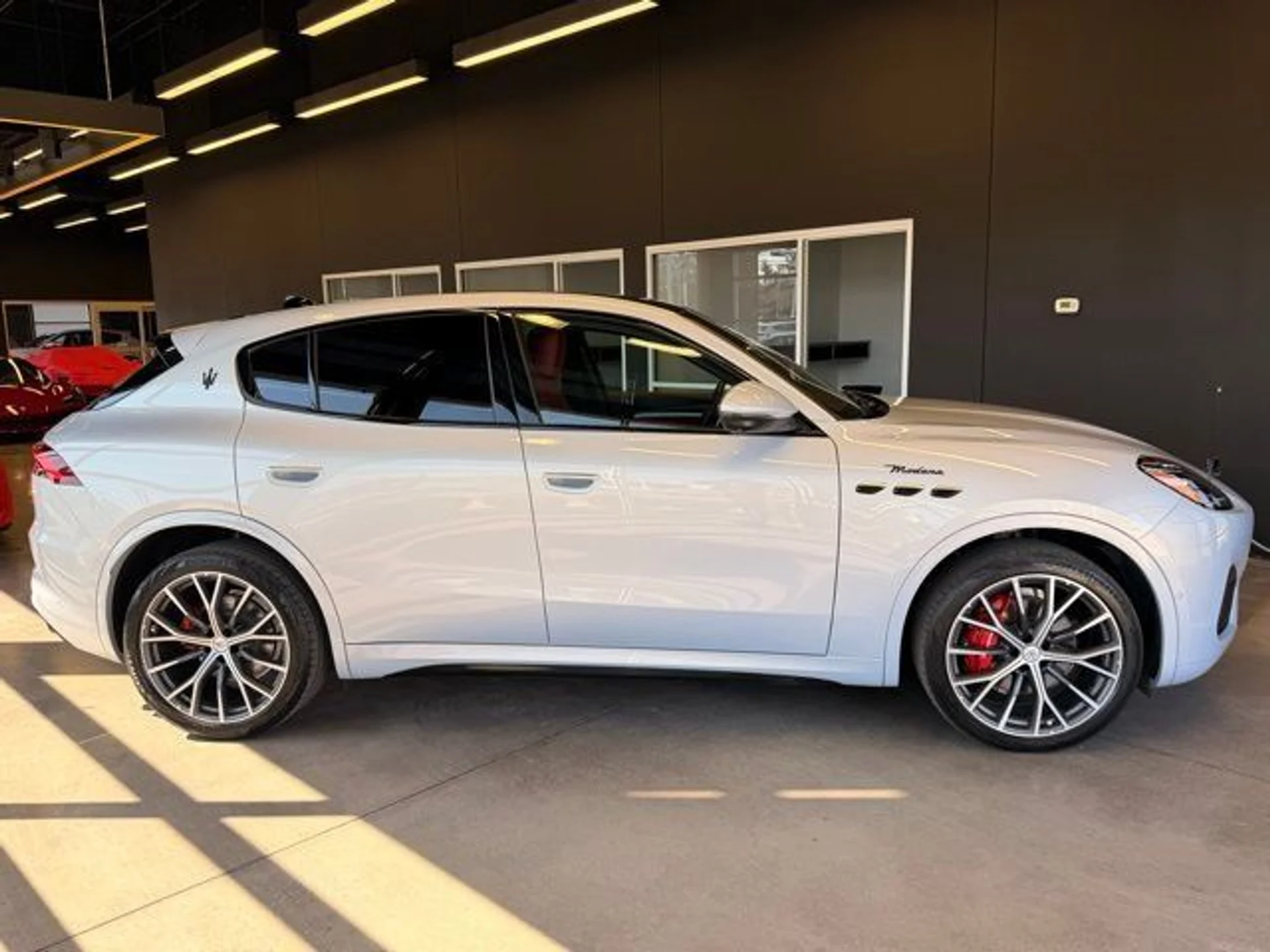 mph005_765187720_80c8ded089454332c1e8e5ffef767719_406688b4a3