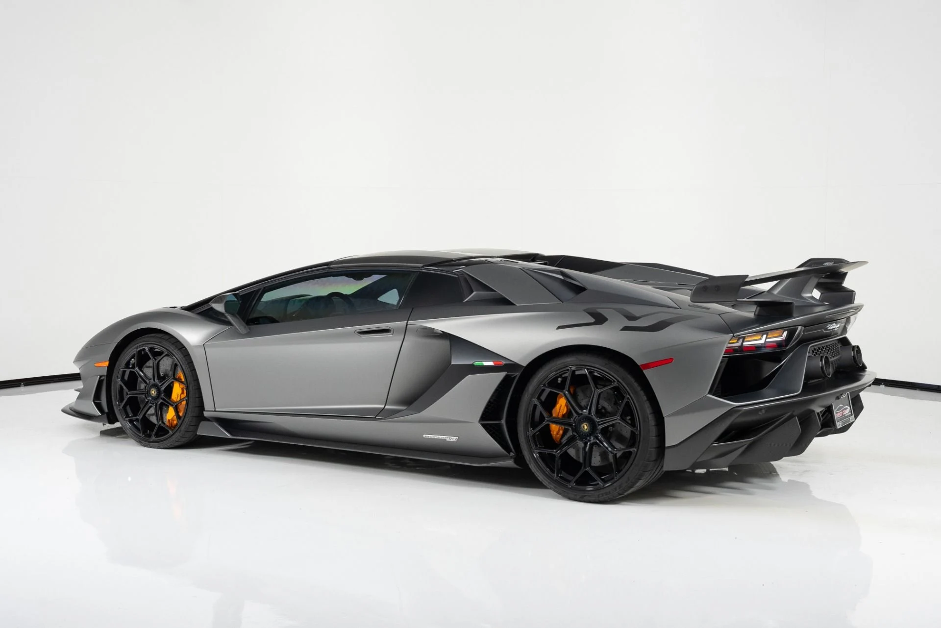 mph005_767459620_Used_2020_Lamborghini_Aventador_SVJ_1711484165_df0f63b558