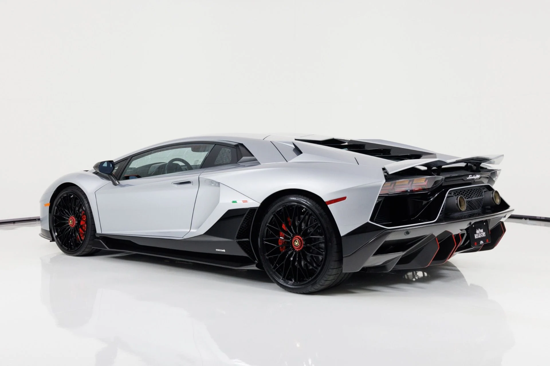 mph005_767844176_Used_2022_Lamborghini_Aventador_LP_780_4_Ultimae_1784925939_1ac724f633