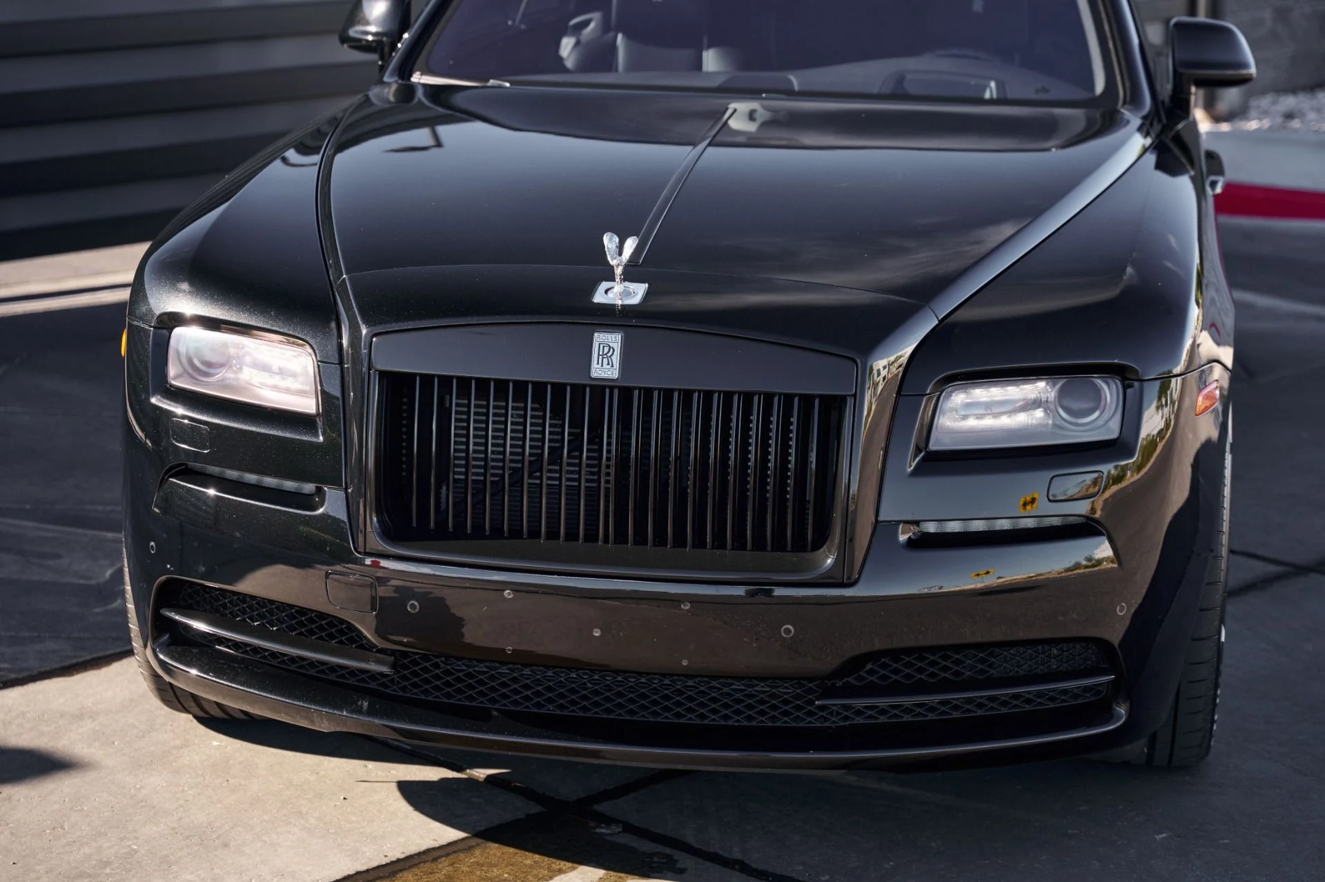mph005_768886126_Used_2015_Rolls_Royce_Wraith_Base_1792602873_3aa491c44b