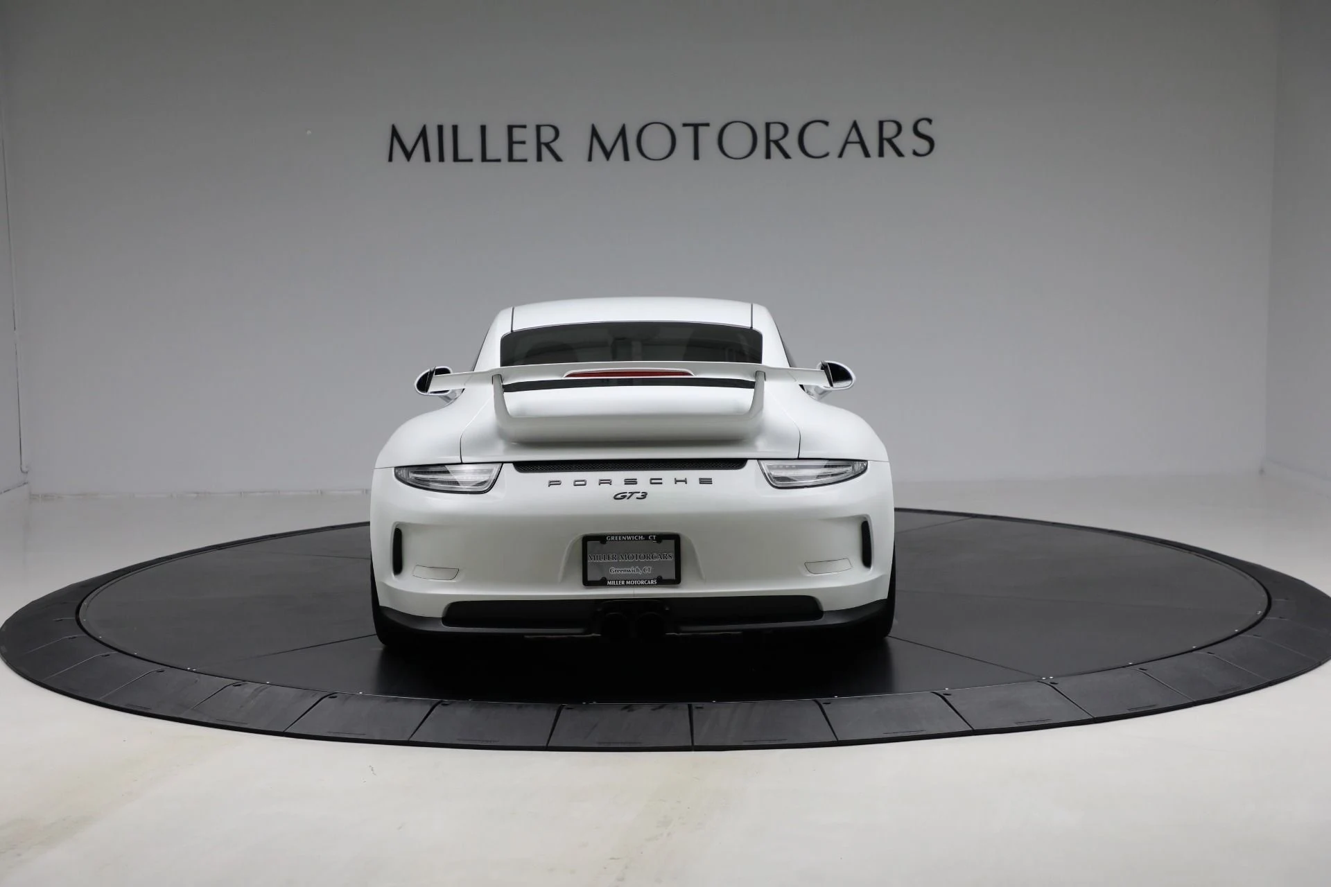 mph005_769343428_Used_2014_Porsche_911_GT_3_94935556bb