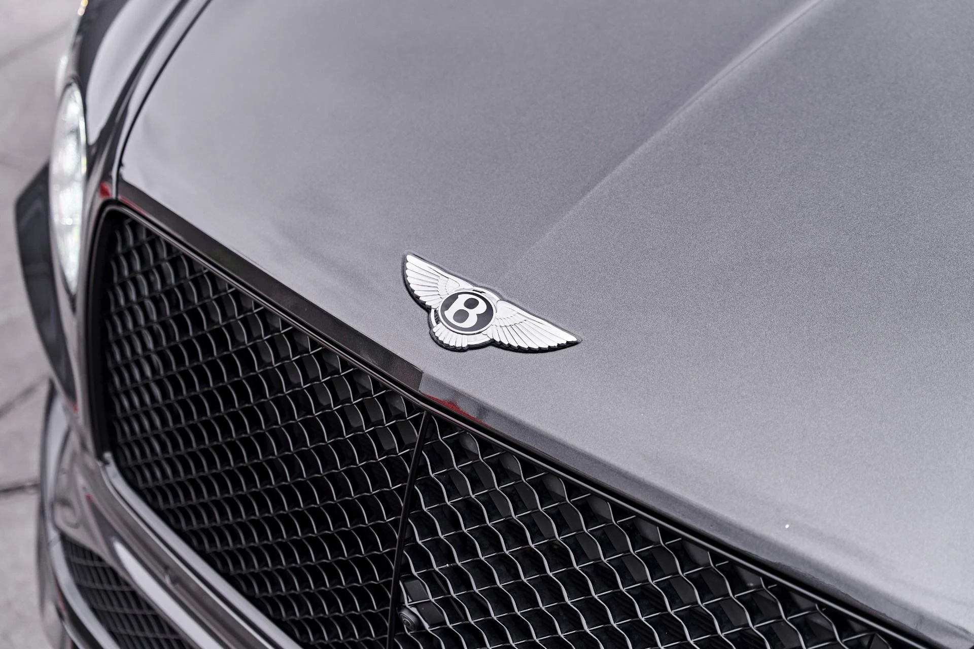 mph005_770216516_Used_2022_Bentley_Bentayga_V8_1791935686_027d77265a