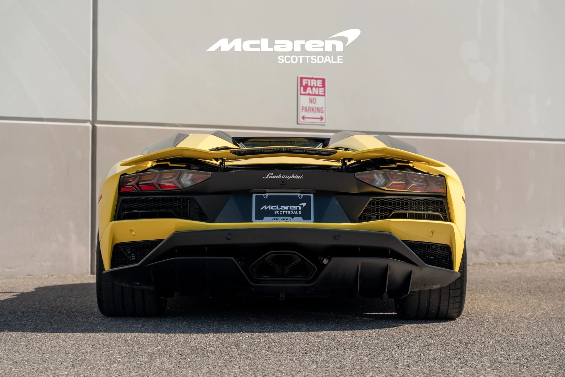 mph005_772155678_Used_2019_LAMBORGHINI_AVENTADOR_1788542104_4cae10dc81