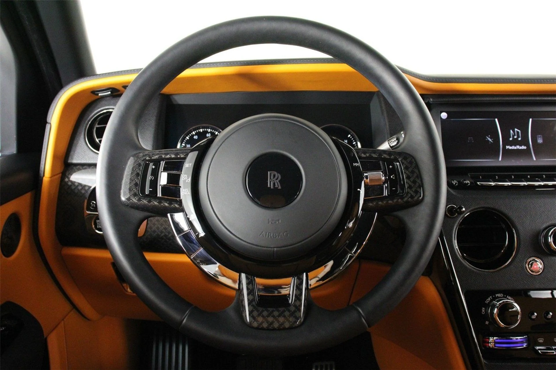 mph005_774910463_f37ce86f0c411f3f4ac7b03f8abe348b_549030c0d1