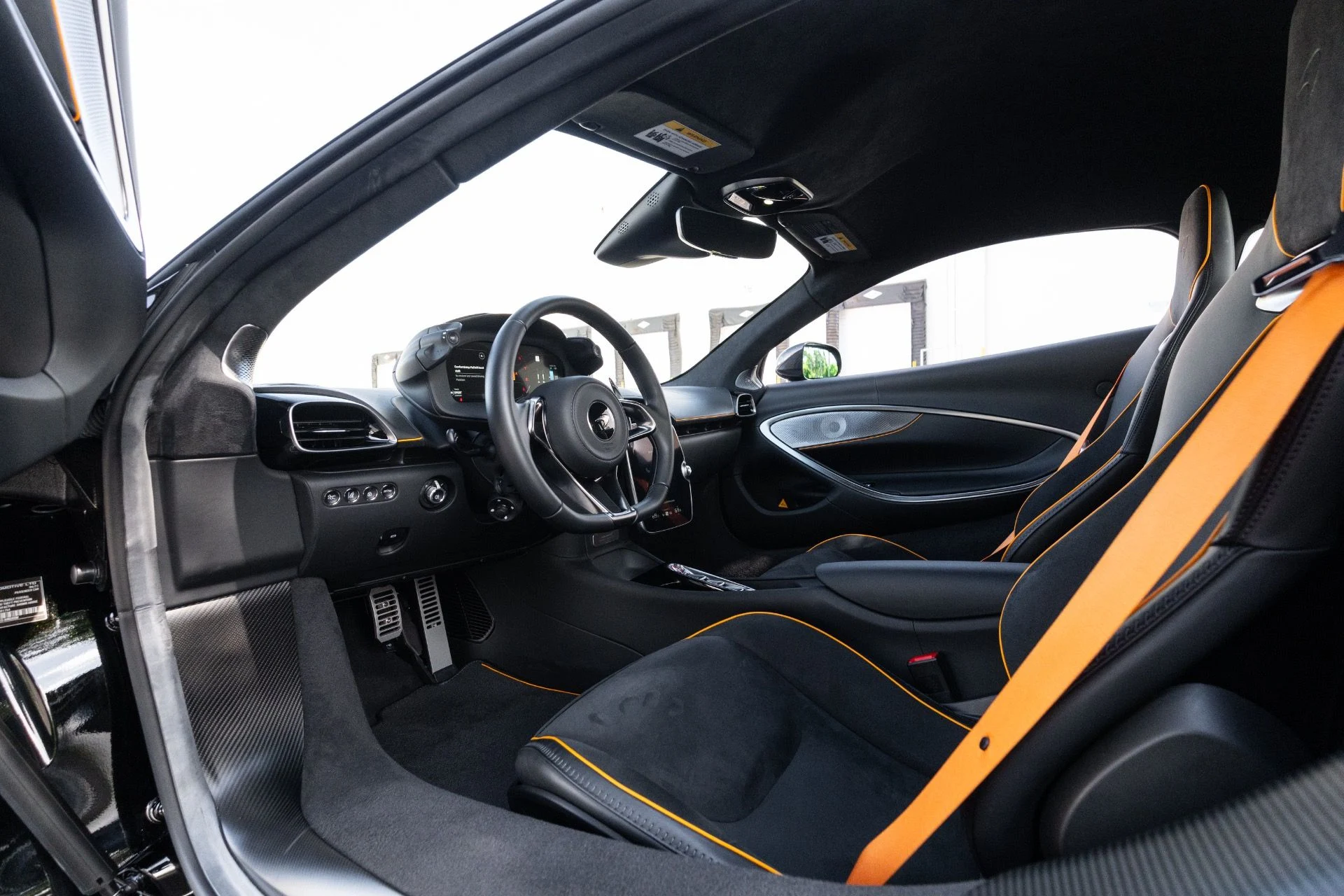 mph005_777677537_Used_2023_Mc_Laren_Artura_1780956041_af38f17ef1
