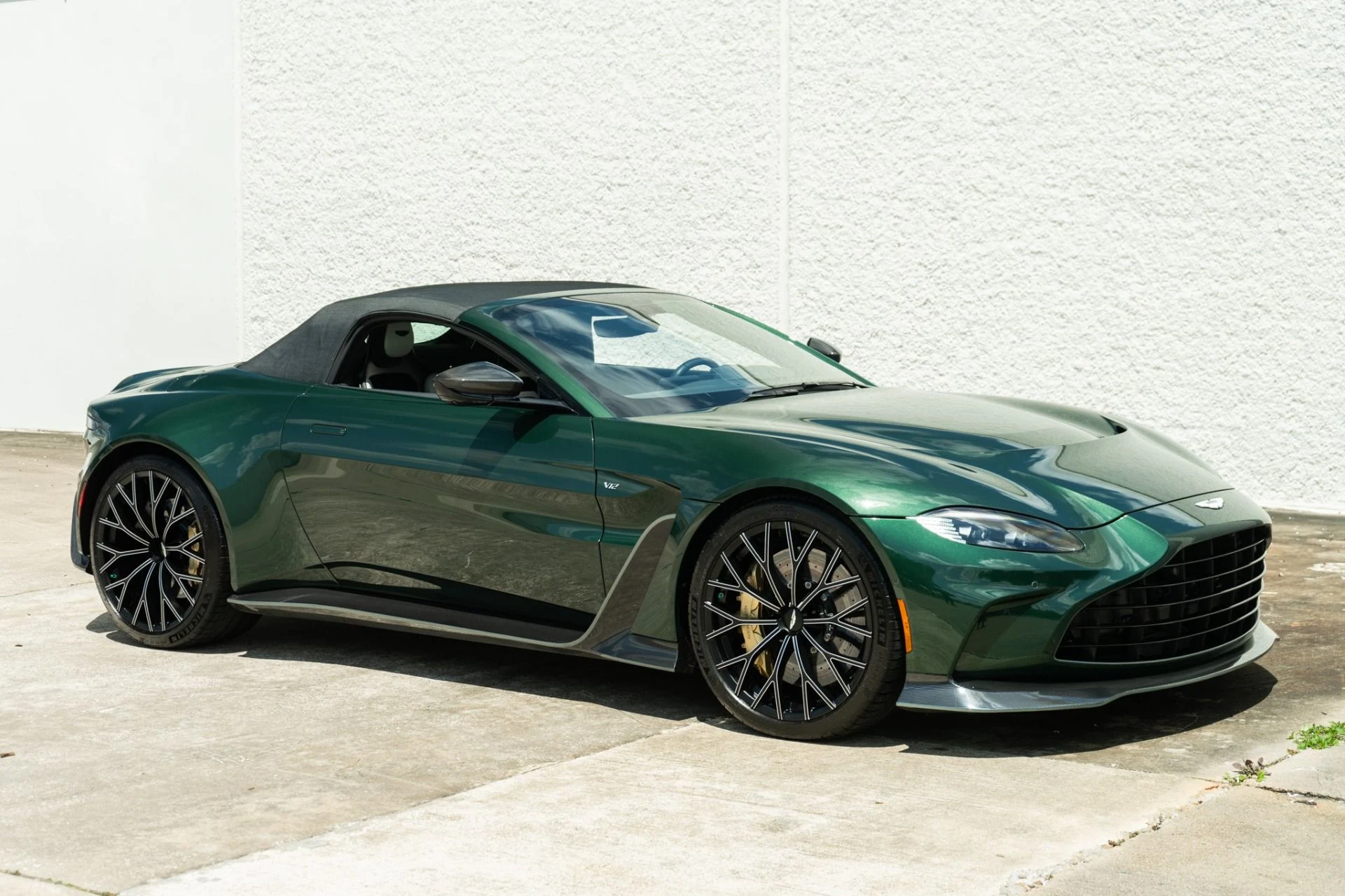 mph005_785604693_Used_2023_Aston_Martin_Vantage_V12_1778619446_b9f2575b94