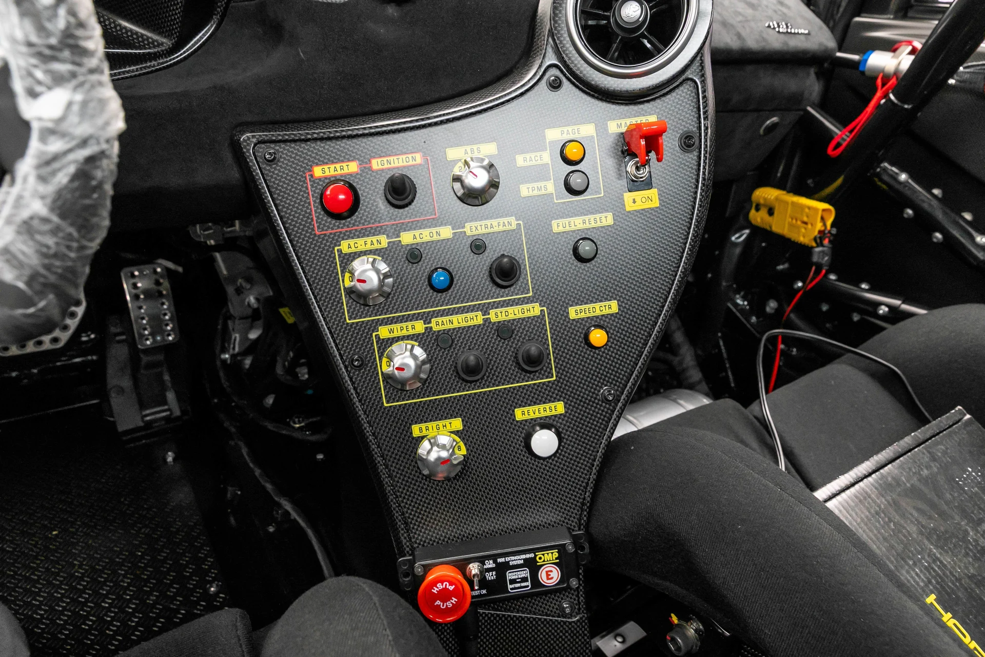 mph005_793702959_bd2831a5e8664a8c9808ef965ba01ba0_fb95400034