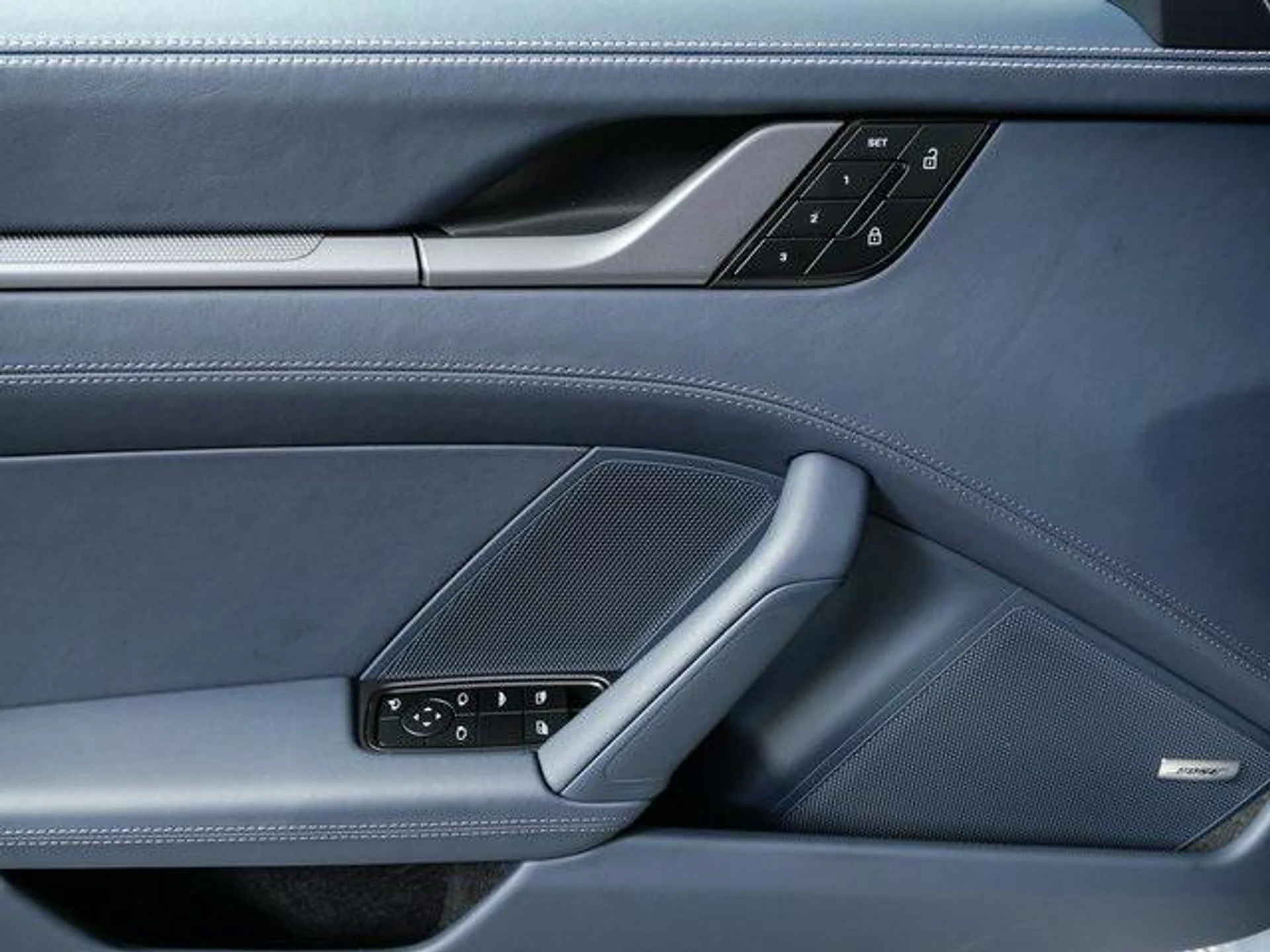 mph005_795642000_1vcg_WXI_0_Taz8b_Kh6f_Pfh_P_Nz0_FL_4_8198a99ada