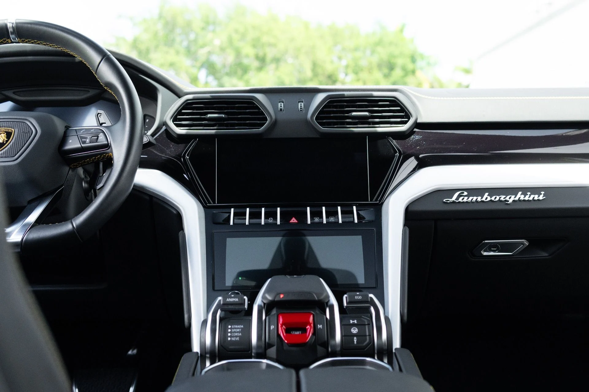 mph005_799317873_Used_2022_Lamborghini_Urus_1776127481_415017544c