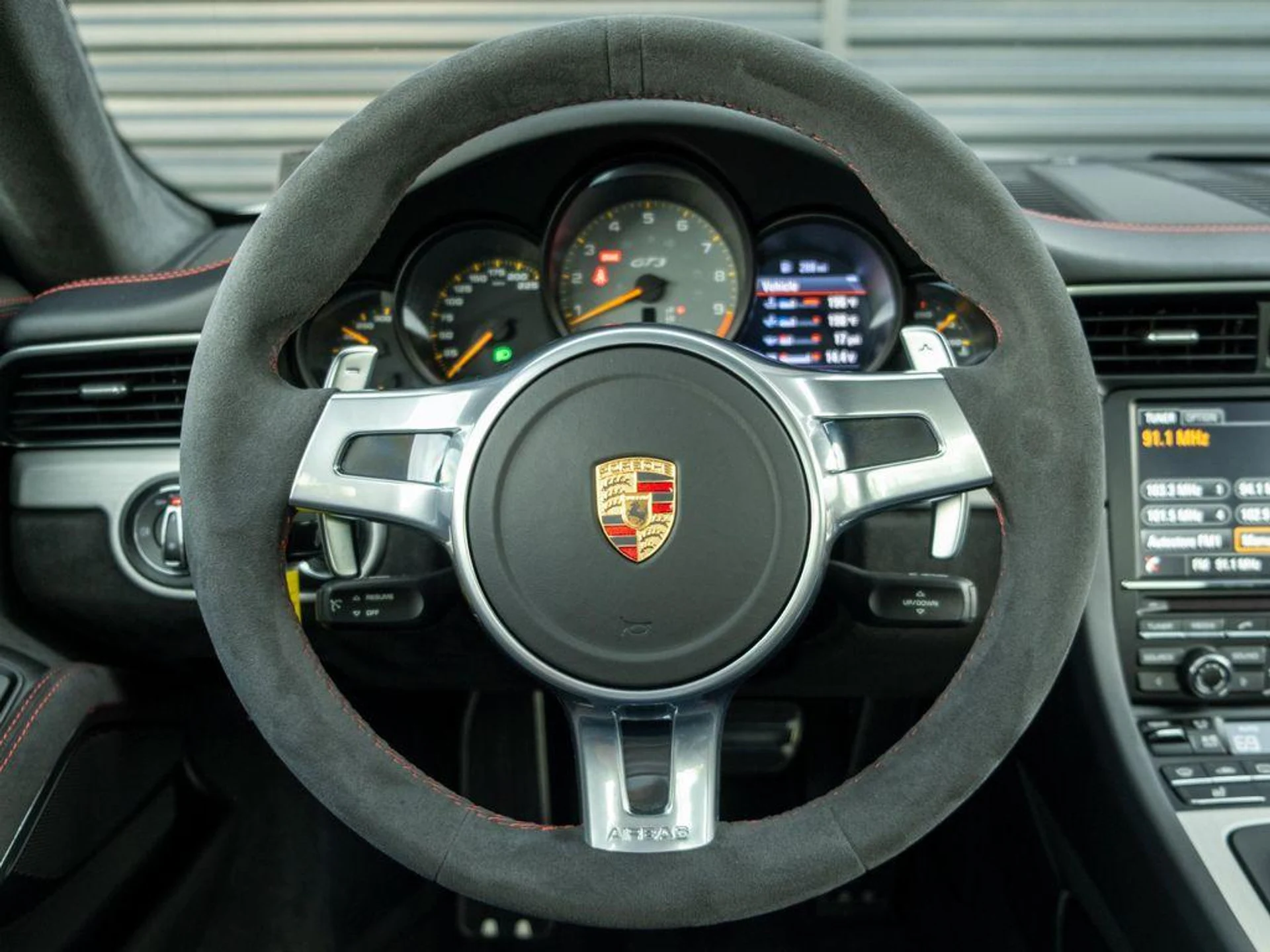 mph005_802763665_cv_Gl09_C_Gi26_Cg7cq_FB_1_Riknn_U_A_63ed1b19dd