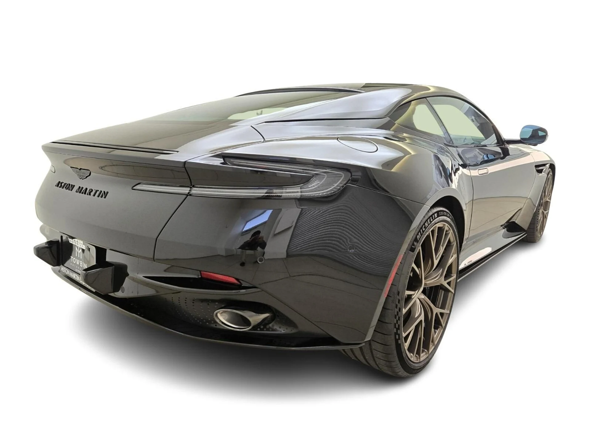 mph005_809012813_New_2026_Aston_Martin_DB_12_1769062380_dfb70bb4db
