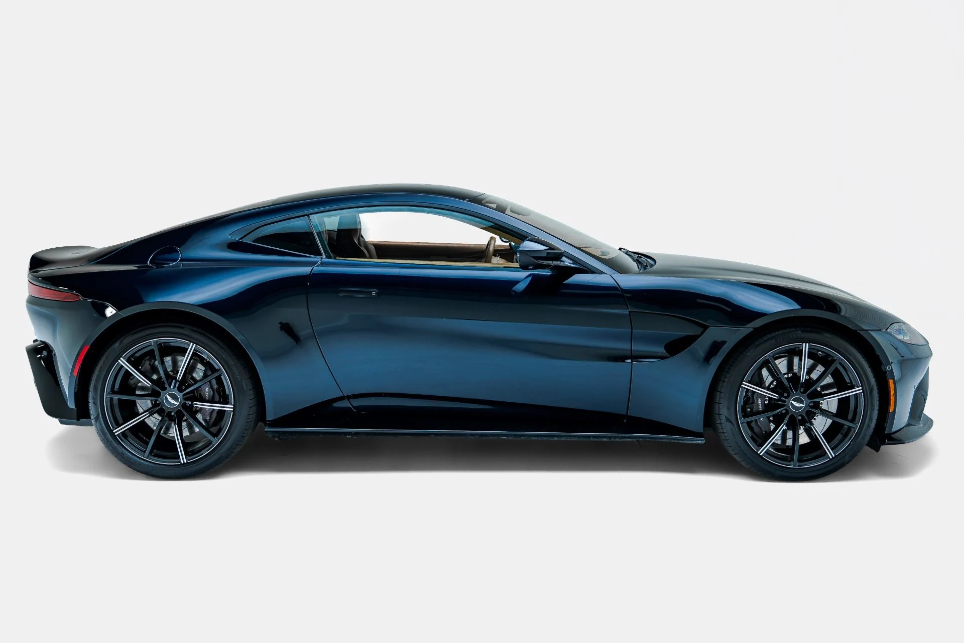 mph005_809185532_Used_2019_Aston_Martin_Vantage_1793290894_b83508a83b