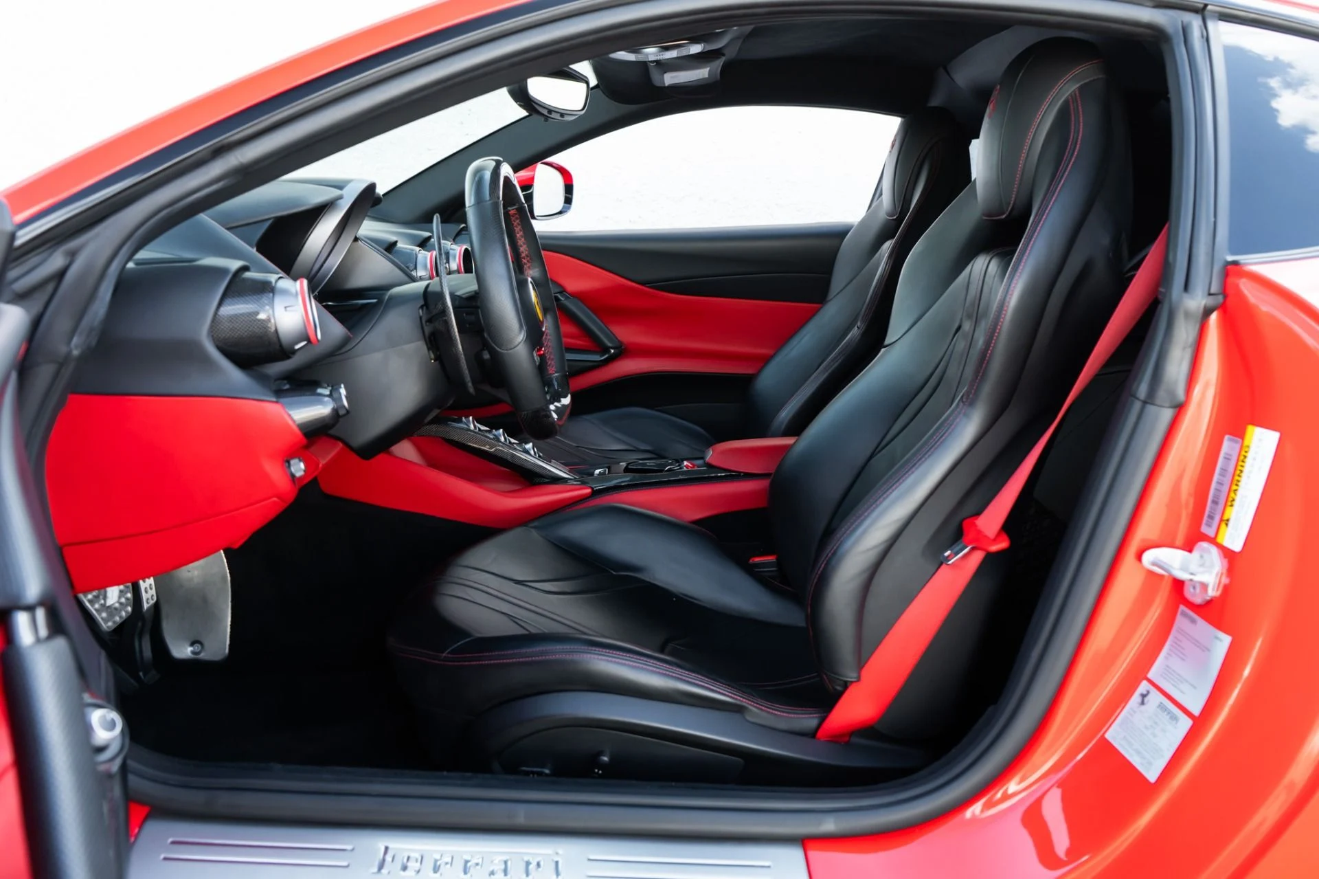 mph005_809764828_Used_2019_Ferrari_812_Superfast_1789595110_56efb1d340