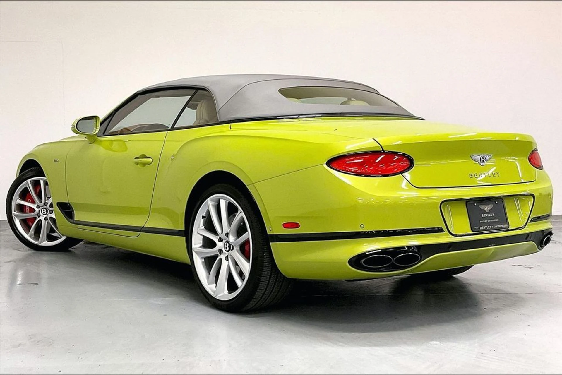 mph005_813395376_992ff9a54dba0074e12a987f3c713a72x_3f4173697c