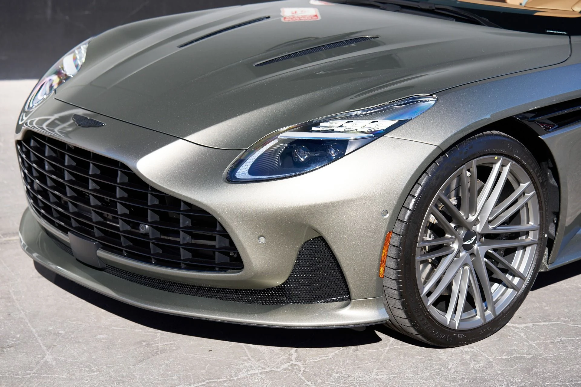 mph005_815427951_Used_2024_Aston_Martin_DB_12_Volante_1731606794_b73508b479