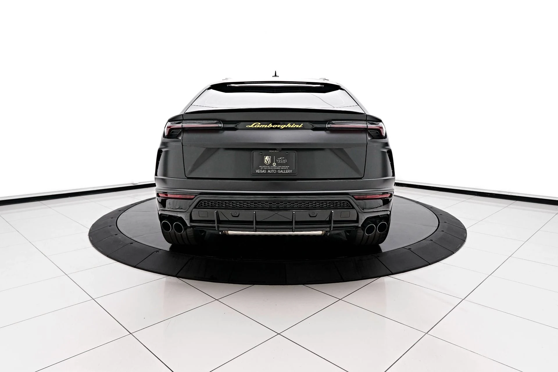 mph005_816457115_Used_2022_Lamborghini_Urus_1714440387_1a8ff93c69