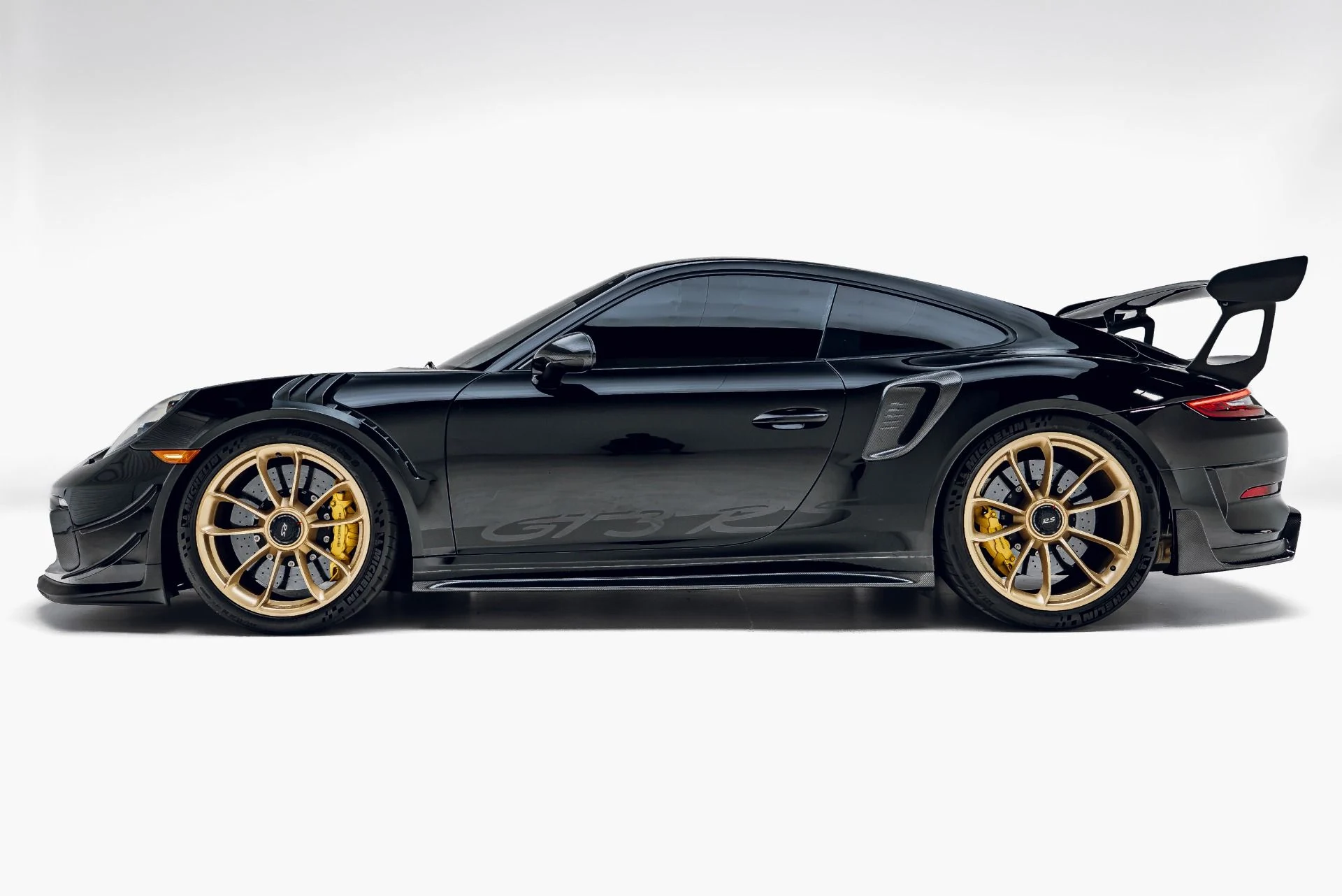 mph005_824084939_Used_2019_Porsche_911_GT_3_RS_1783617039_aca01cf34b