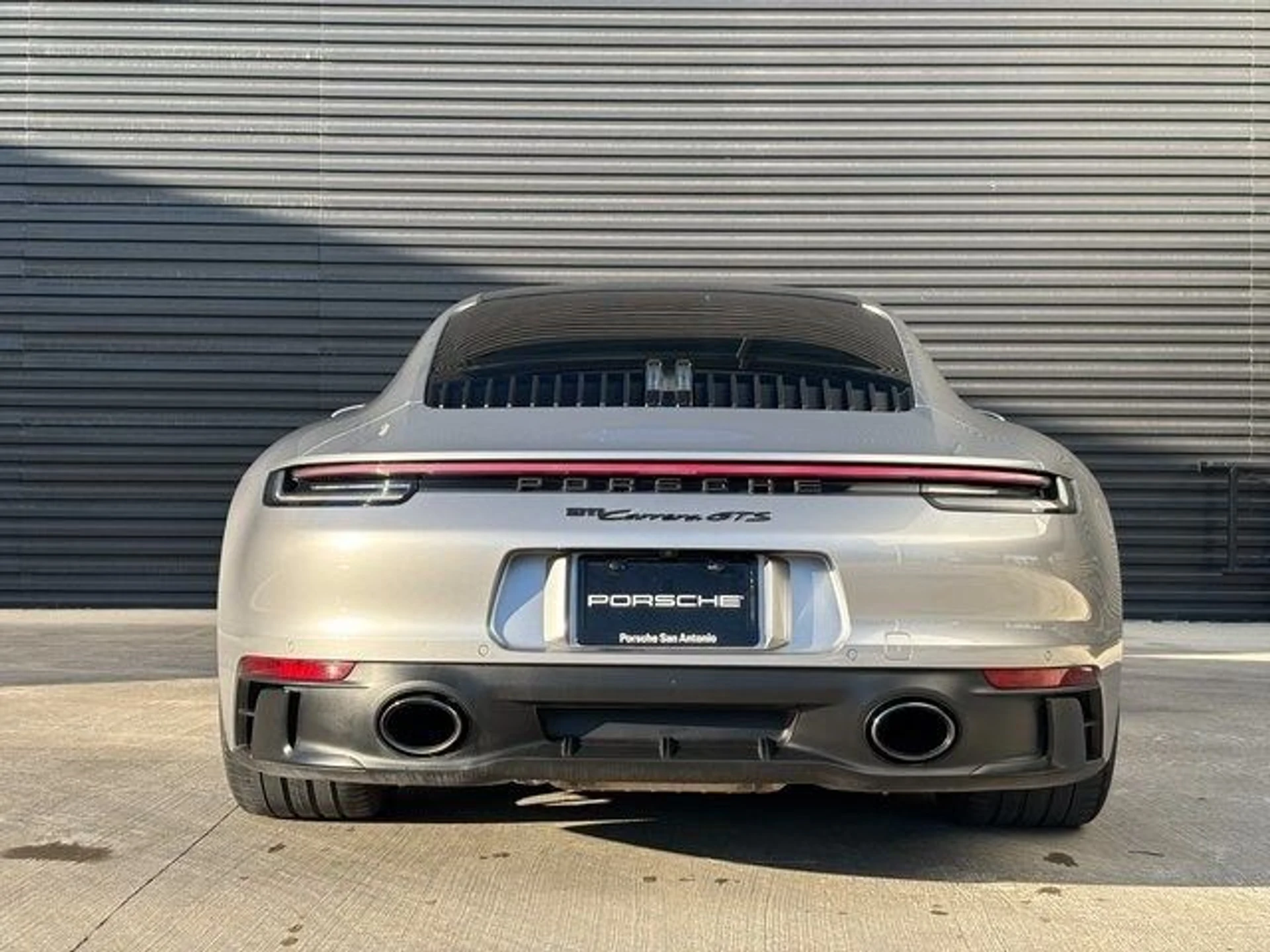 mph005_840195930_ae676a78f90c0260484dd4fa43b50462x_fd2b1388f7