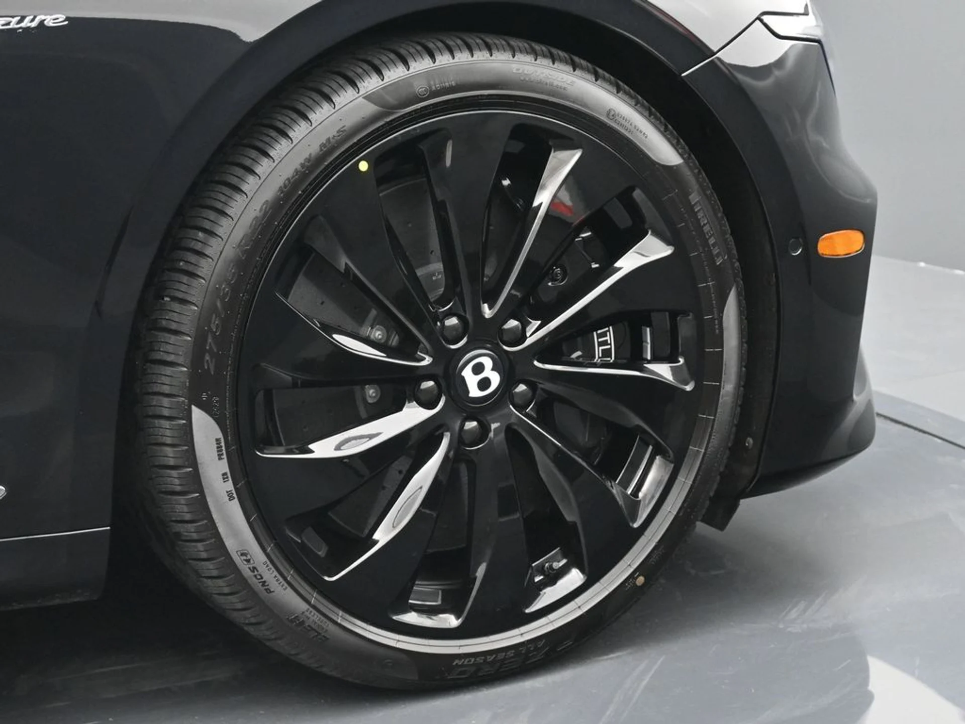 mph005_846960889_b0c32d0dcb3d82ecdaf85398483495bbx_701cb7009c