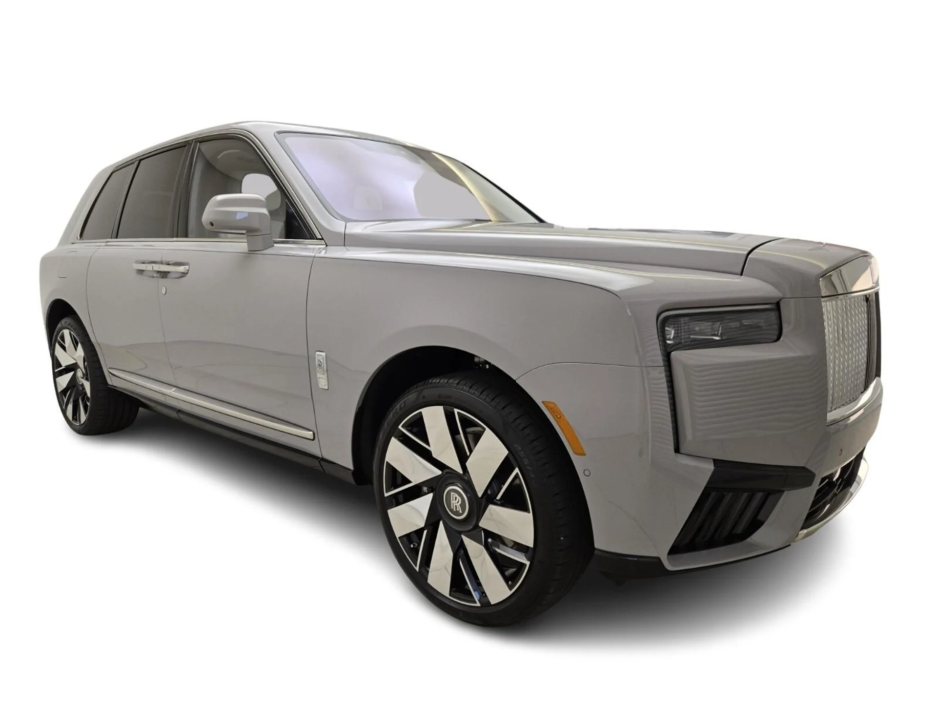 mph005_852781373_New_2026_Rolls_Royce_Cullinan_1760421142_2bf4a81efb