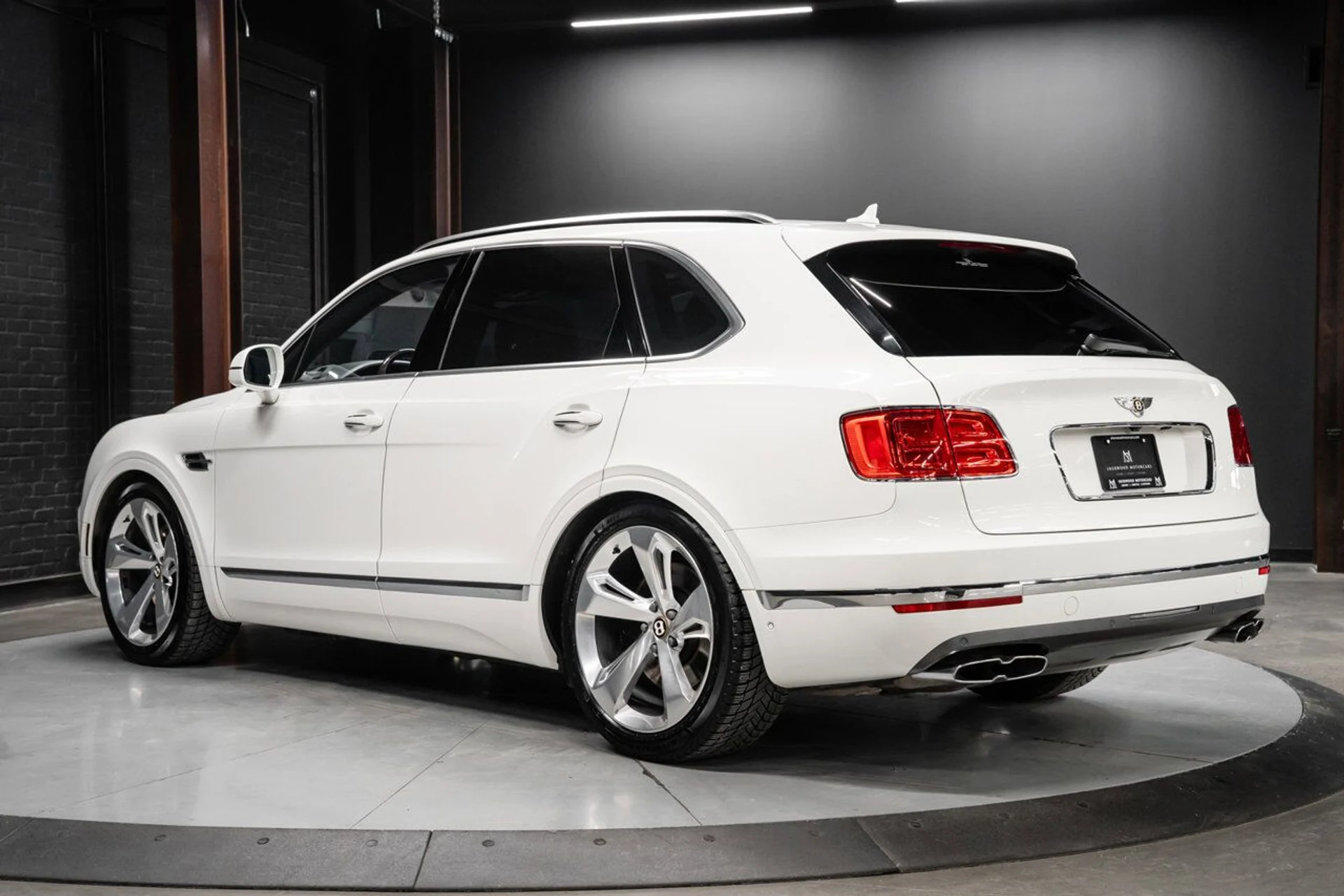mph005_856884154_bentley_bentayga_2019_0362a67a03