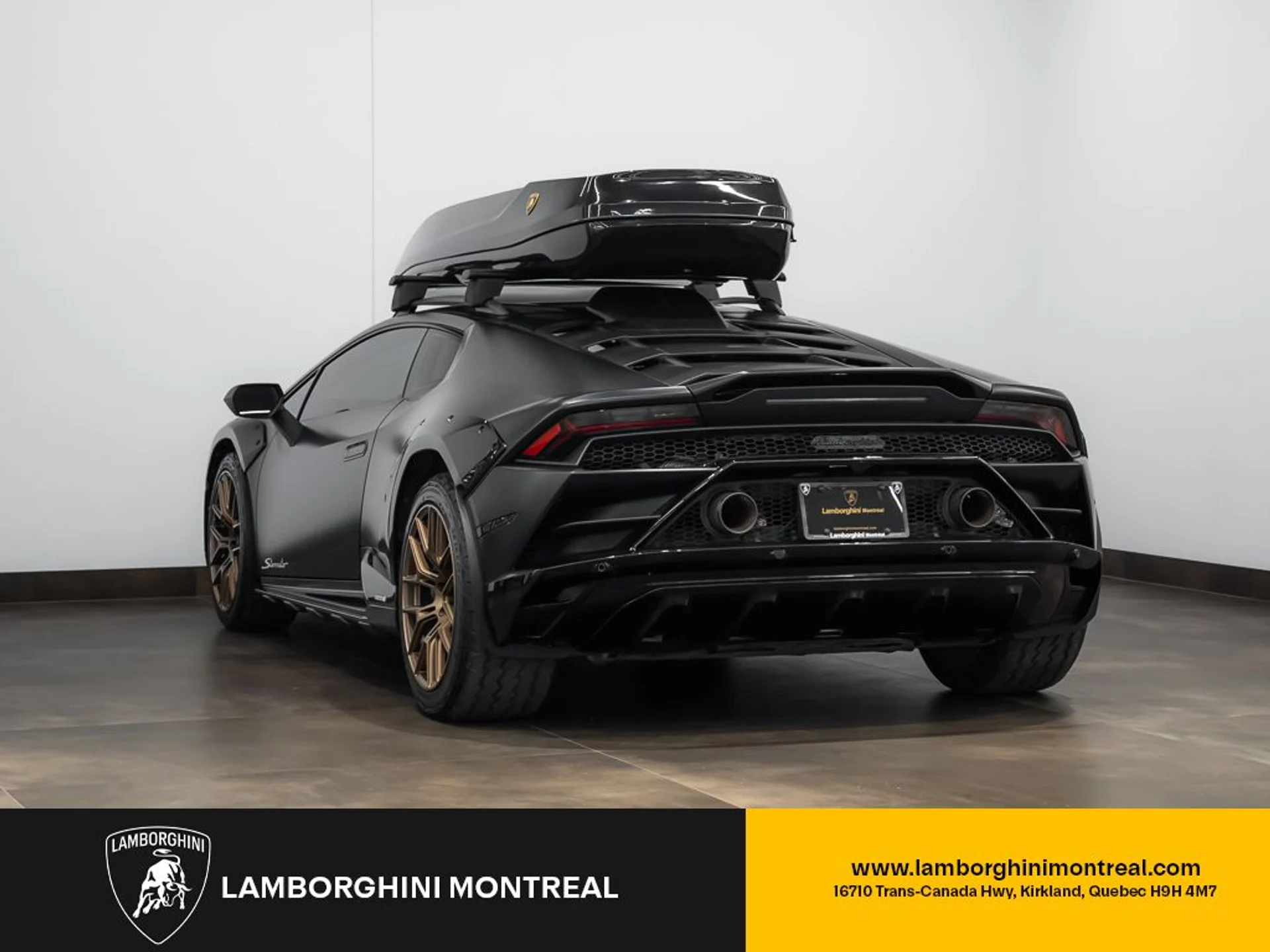 mph005_861540521_jpg_v_1763407705_efadba82ea