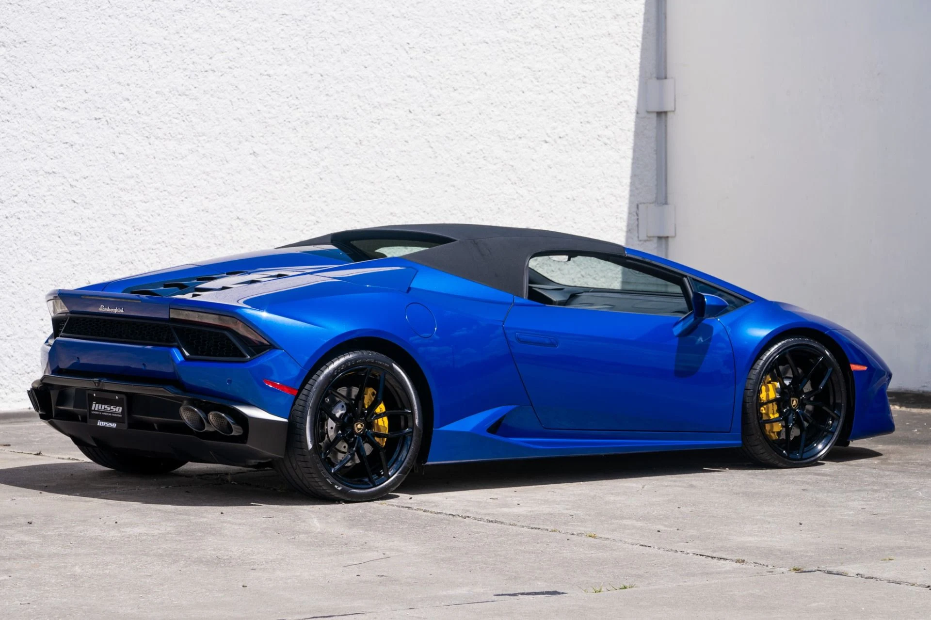 mph005_864919584_Used_2018_Lamborghini_Huracan_LP_580_2_Spyder_1753307982_0a845ba597