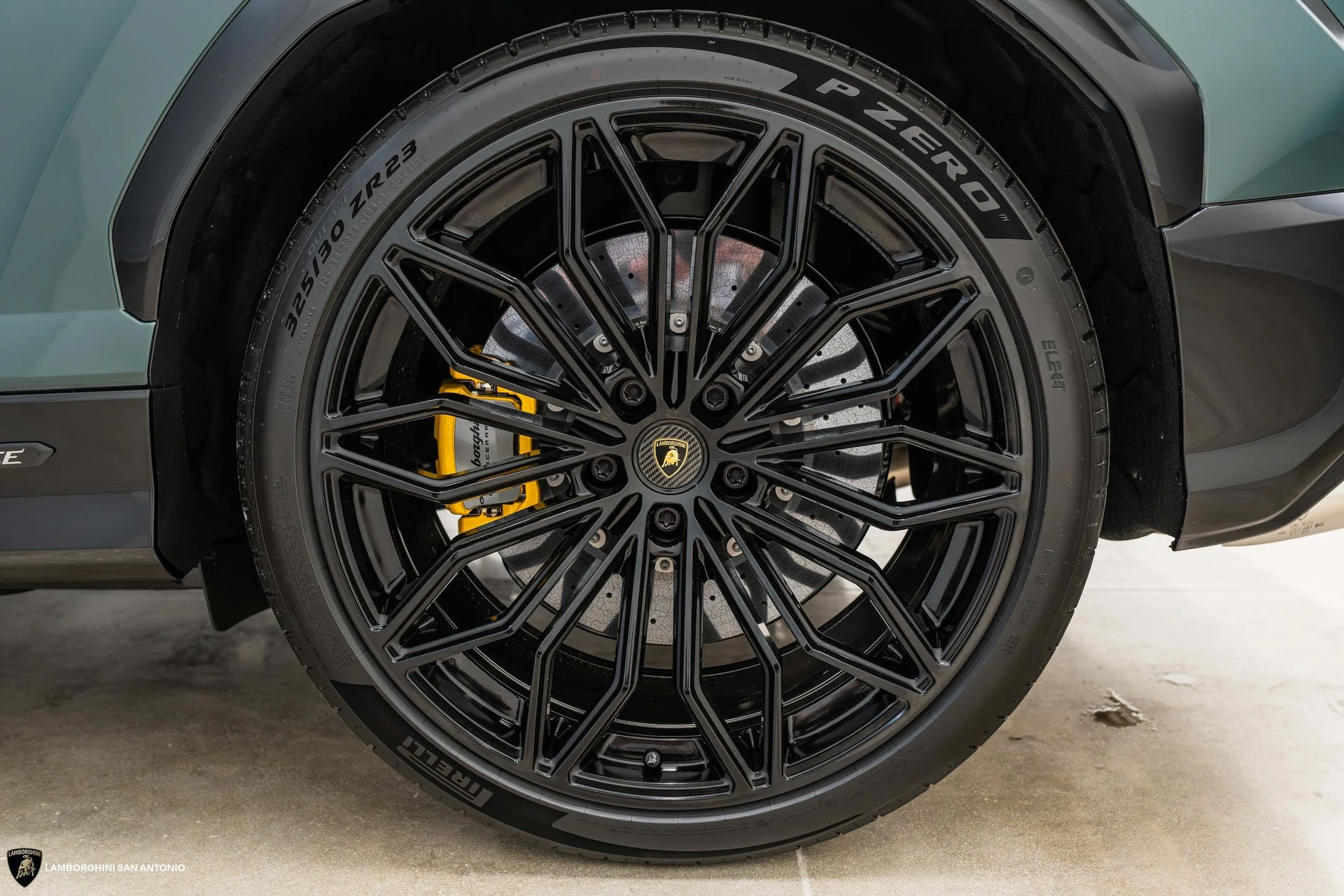 mph005_865273637_00ee328e5c914f3c9fe58d4035d23069_bf753550dd