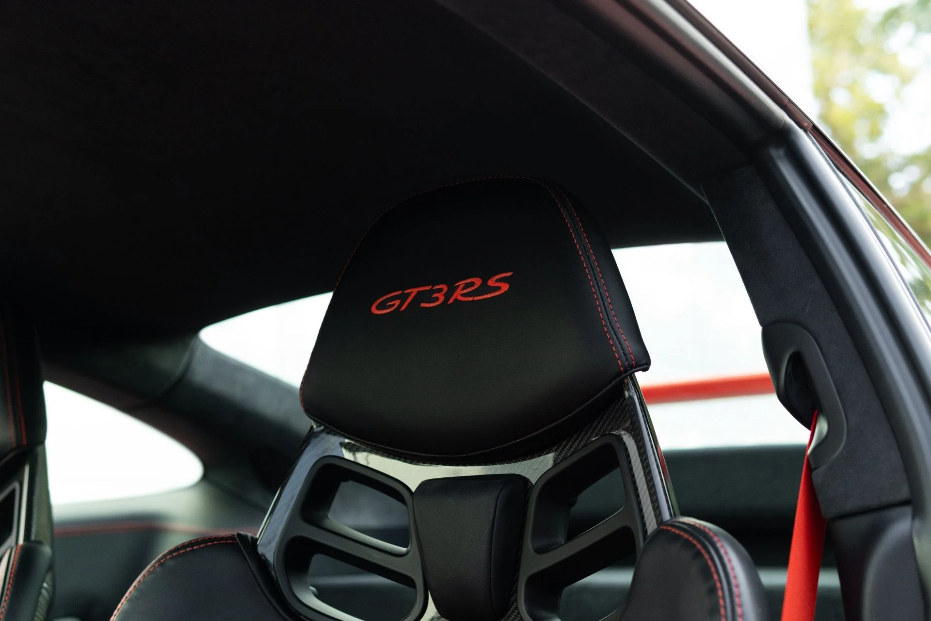 mph005_868100371_Used_2016_Porsche_911_GT_3_RS_1766773556_5c5660d340