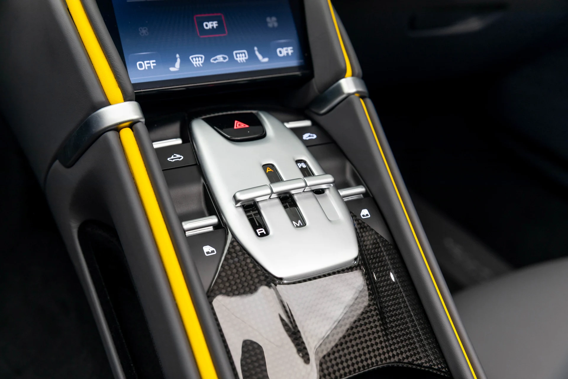 mph005_869156512_b4638f1a1371499fb2d2d663961011ad_bac0f1819b